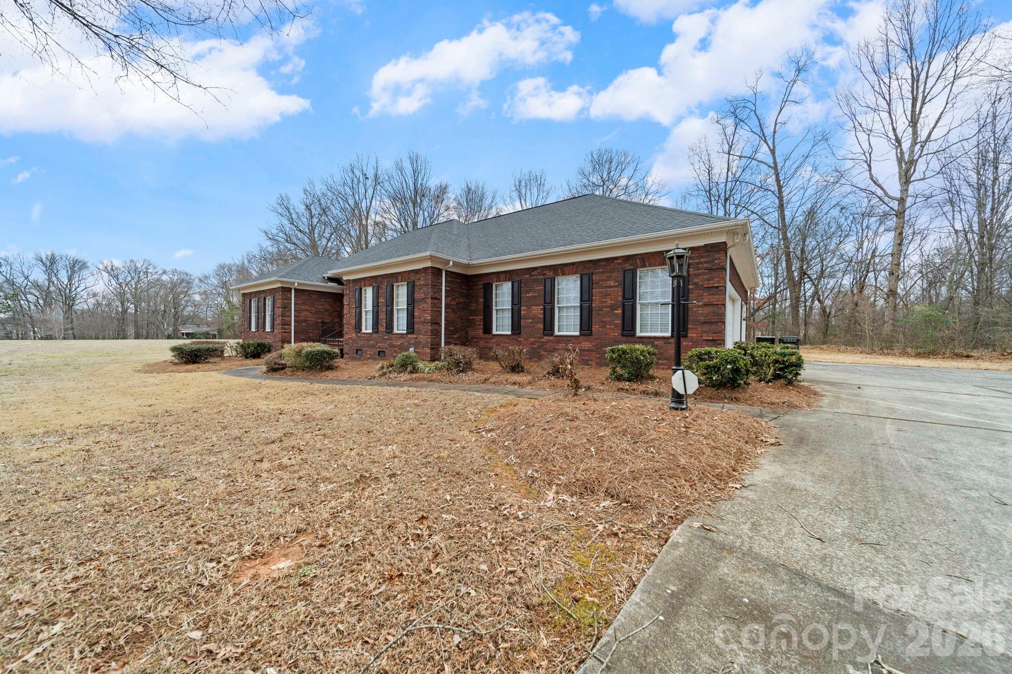 2800 N Rocky River Road — Monroe