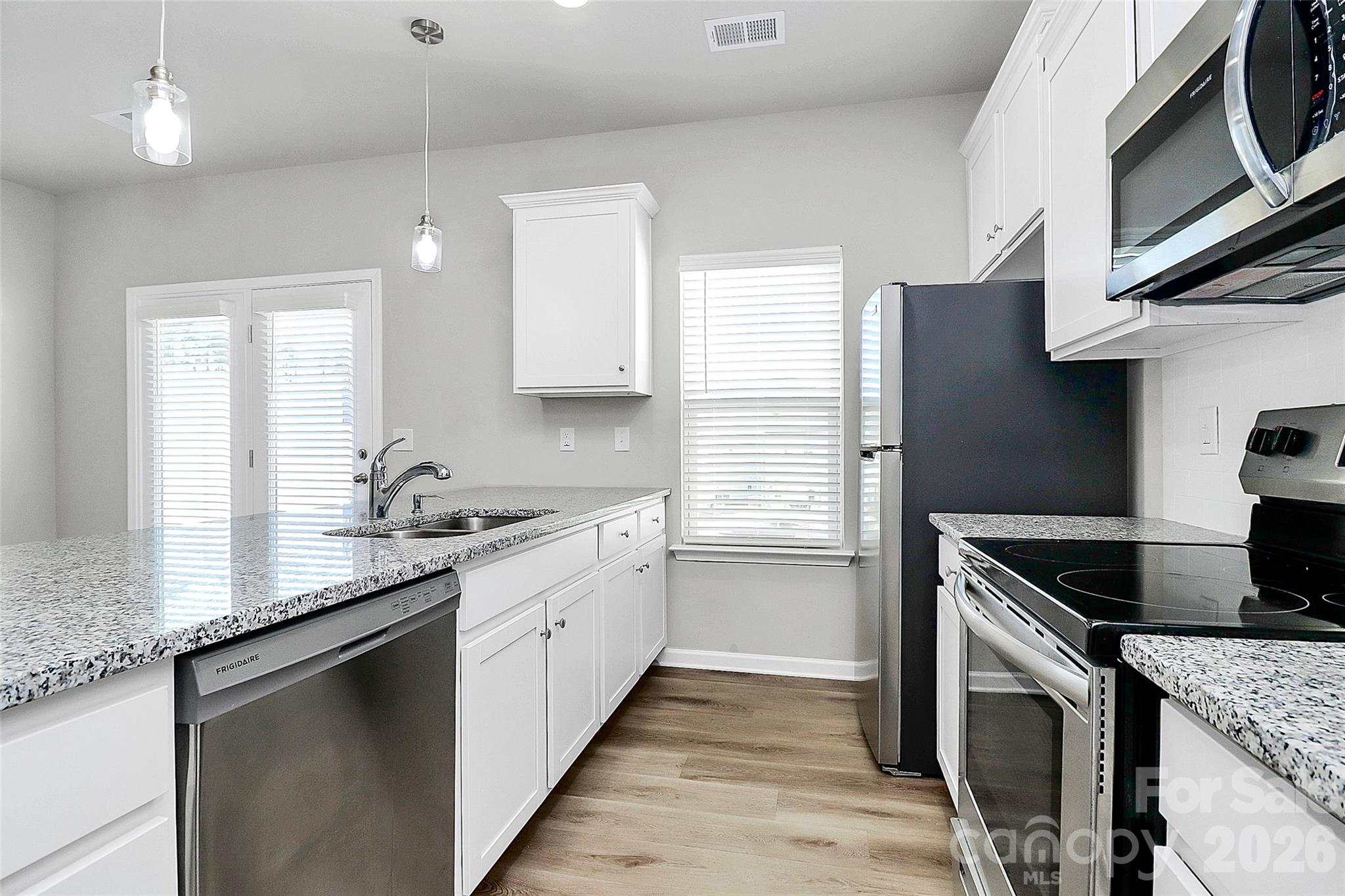 7113 Somerford Road — Charlotte