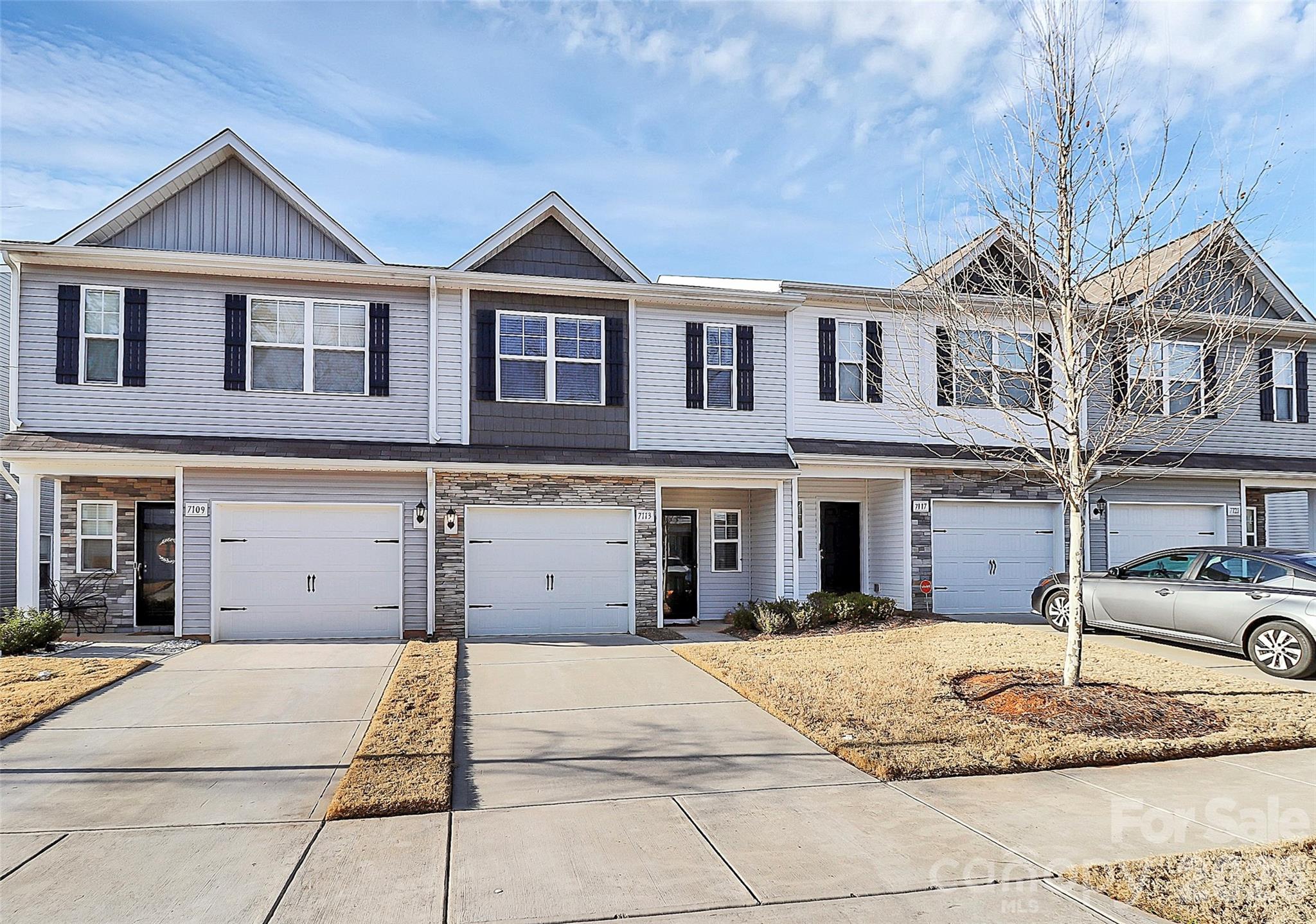 7113 Somerford Road — Charlotte