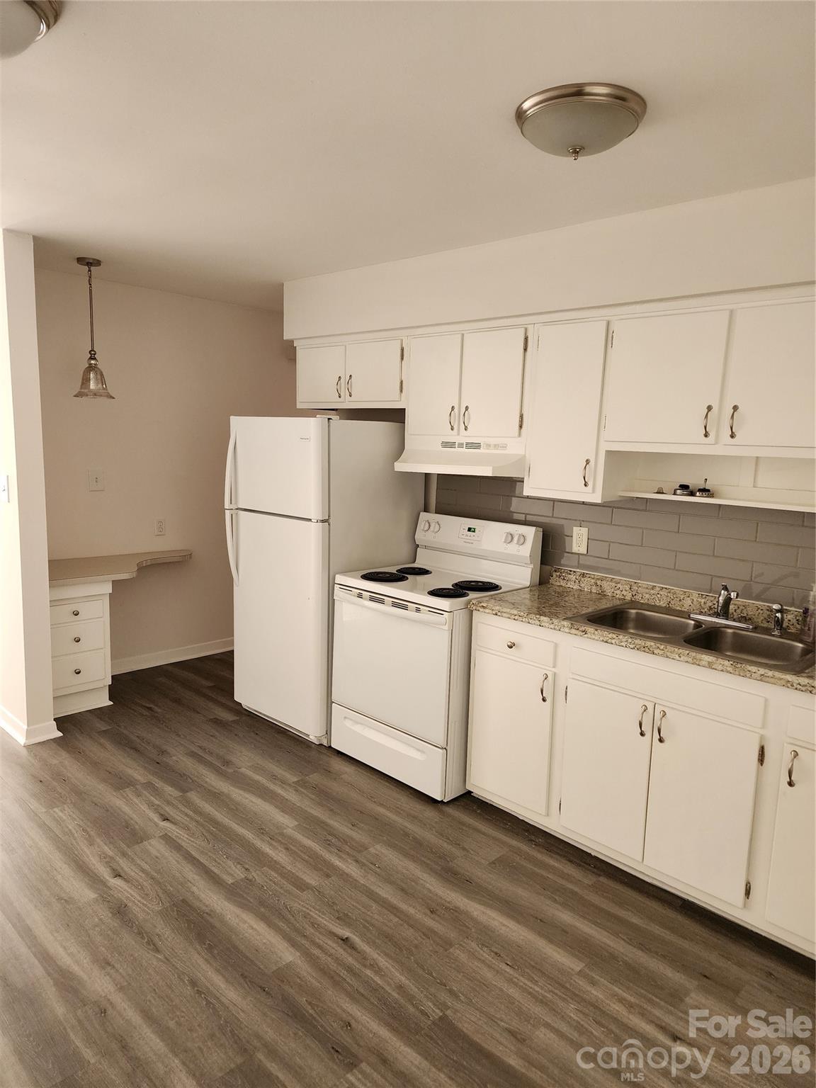601 Camrose Drive — Charlotte