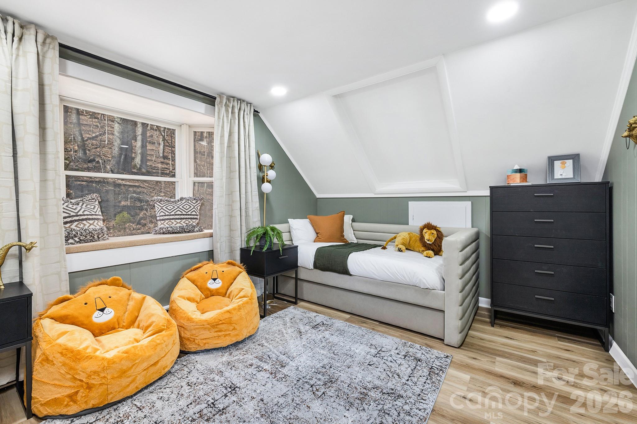 556/558 Thorncliff Drive — Seven Devils