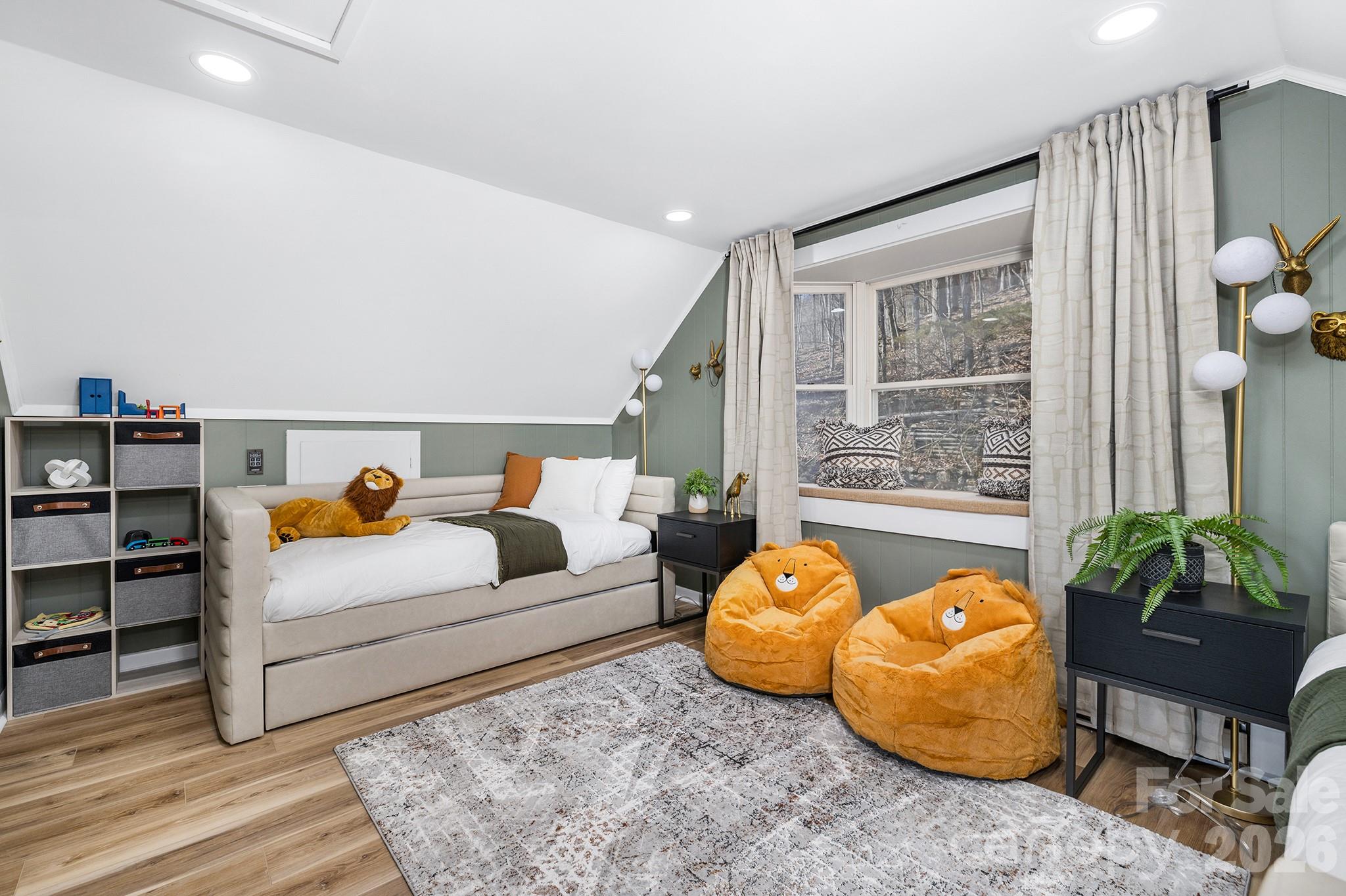 556/558 Thorncliff Drive — Seven Devils
