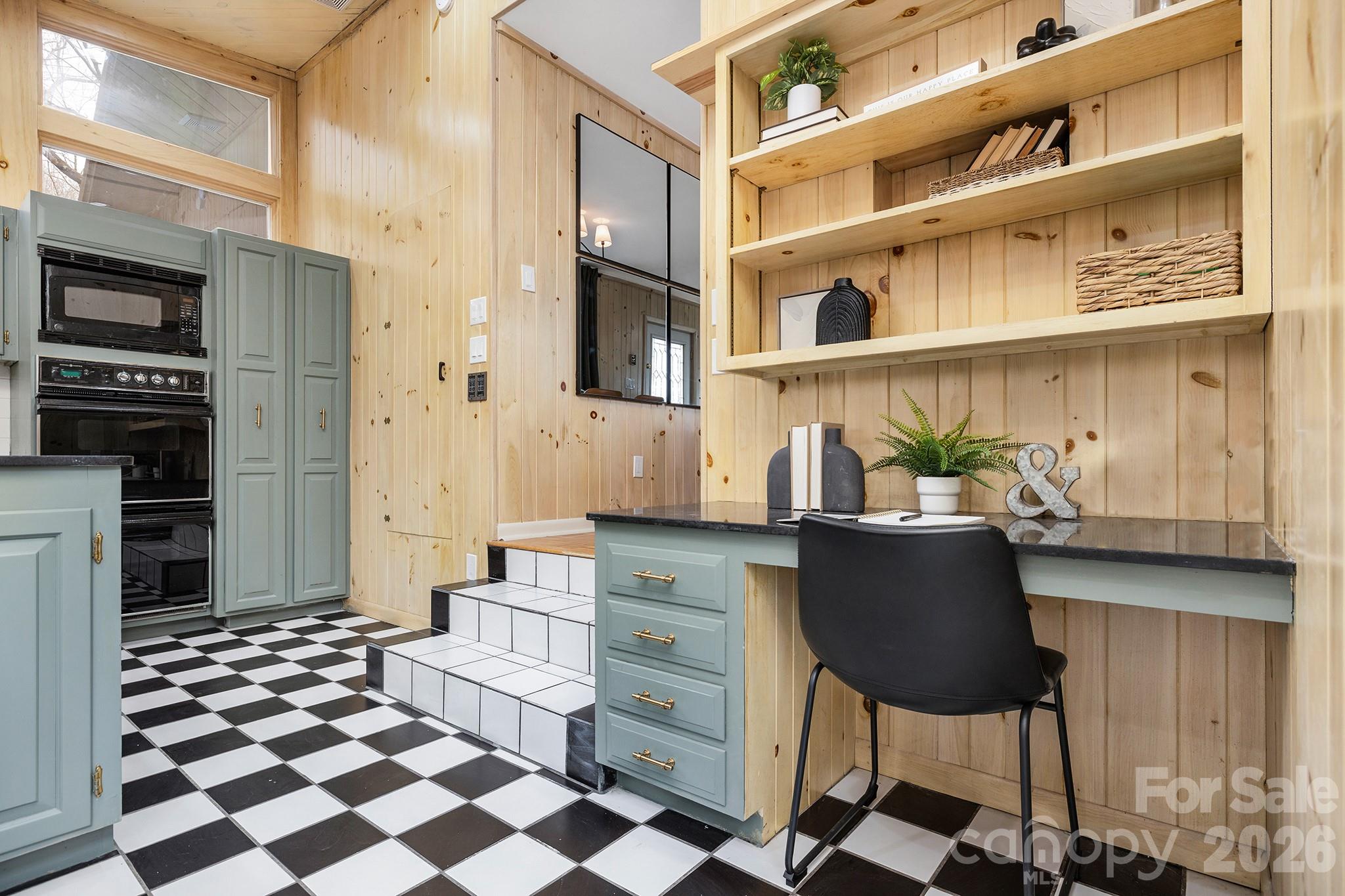 556/558 Thorncliff Drive — Seven Devils