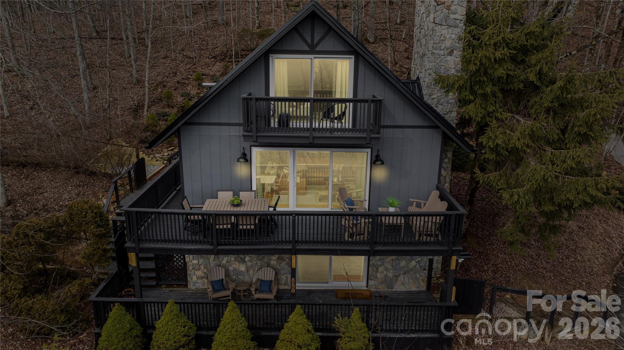 556/558 Thorncliff Drive — Seven Devils