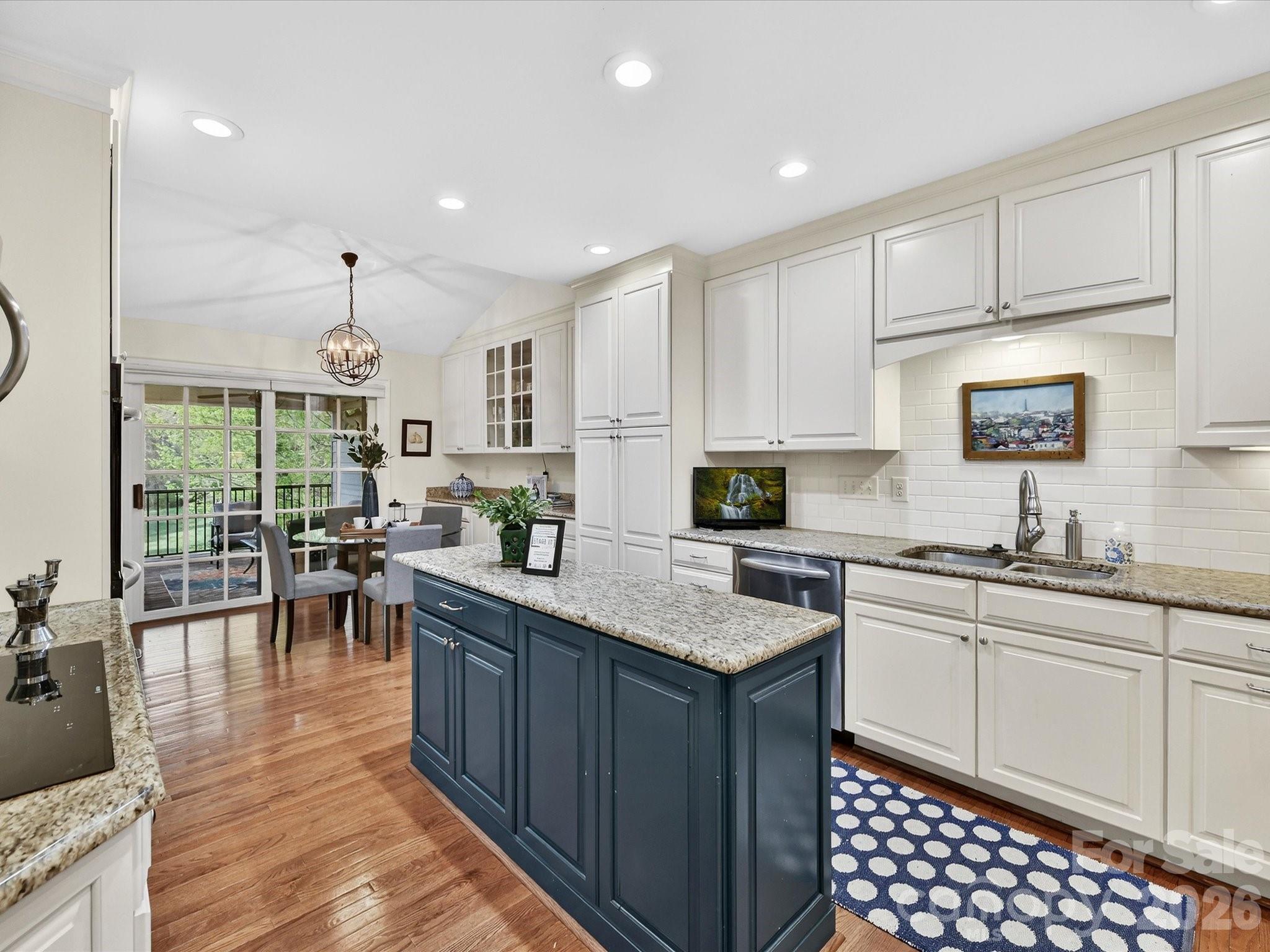 1847 Meadowood Lane — Charlotte