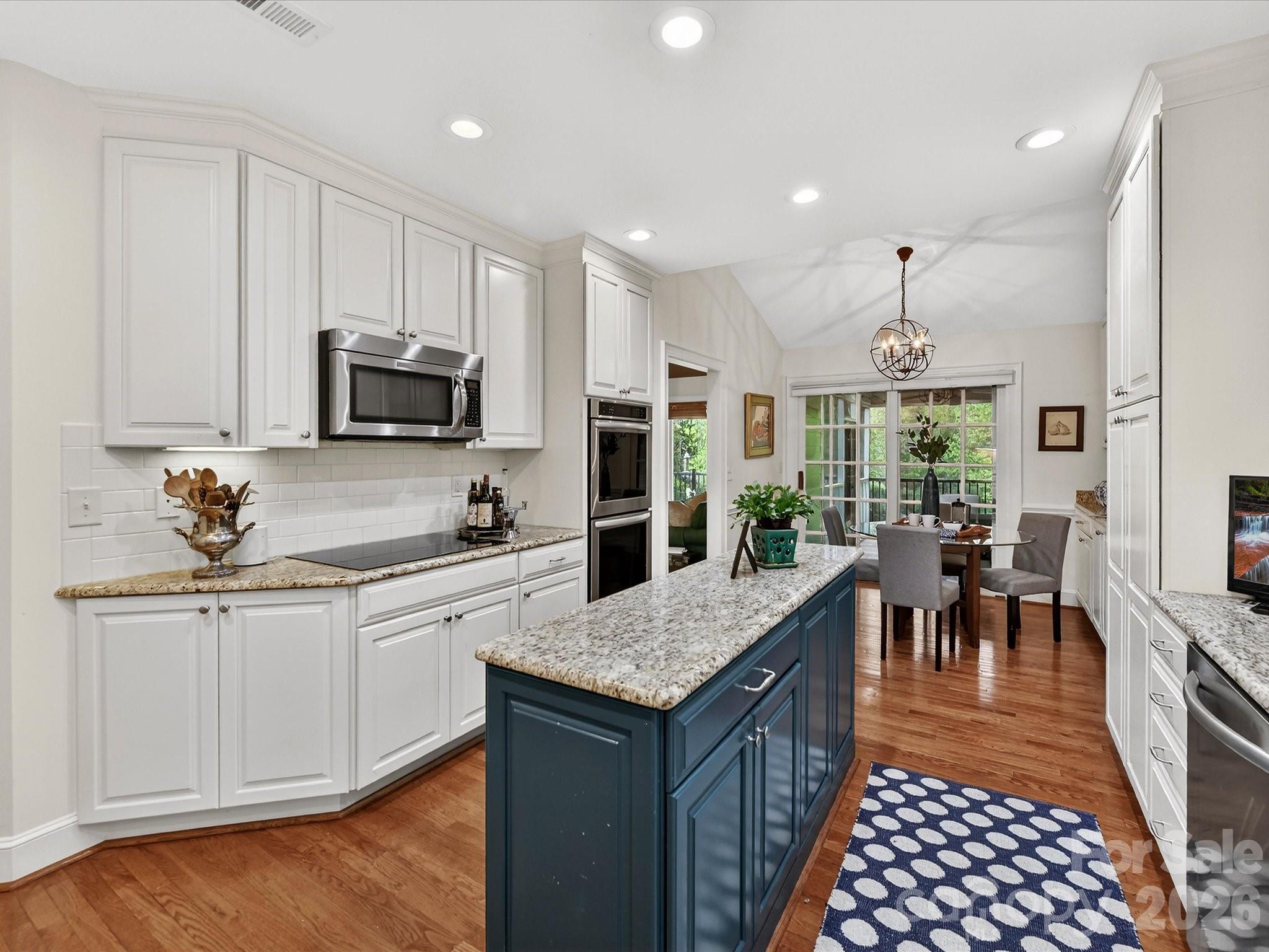 1847 Meadowood Lane — Charlotte