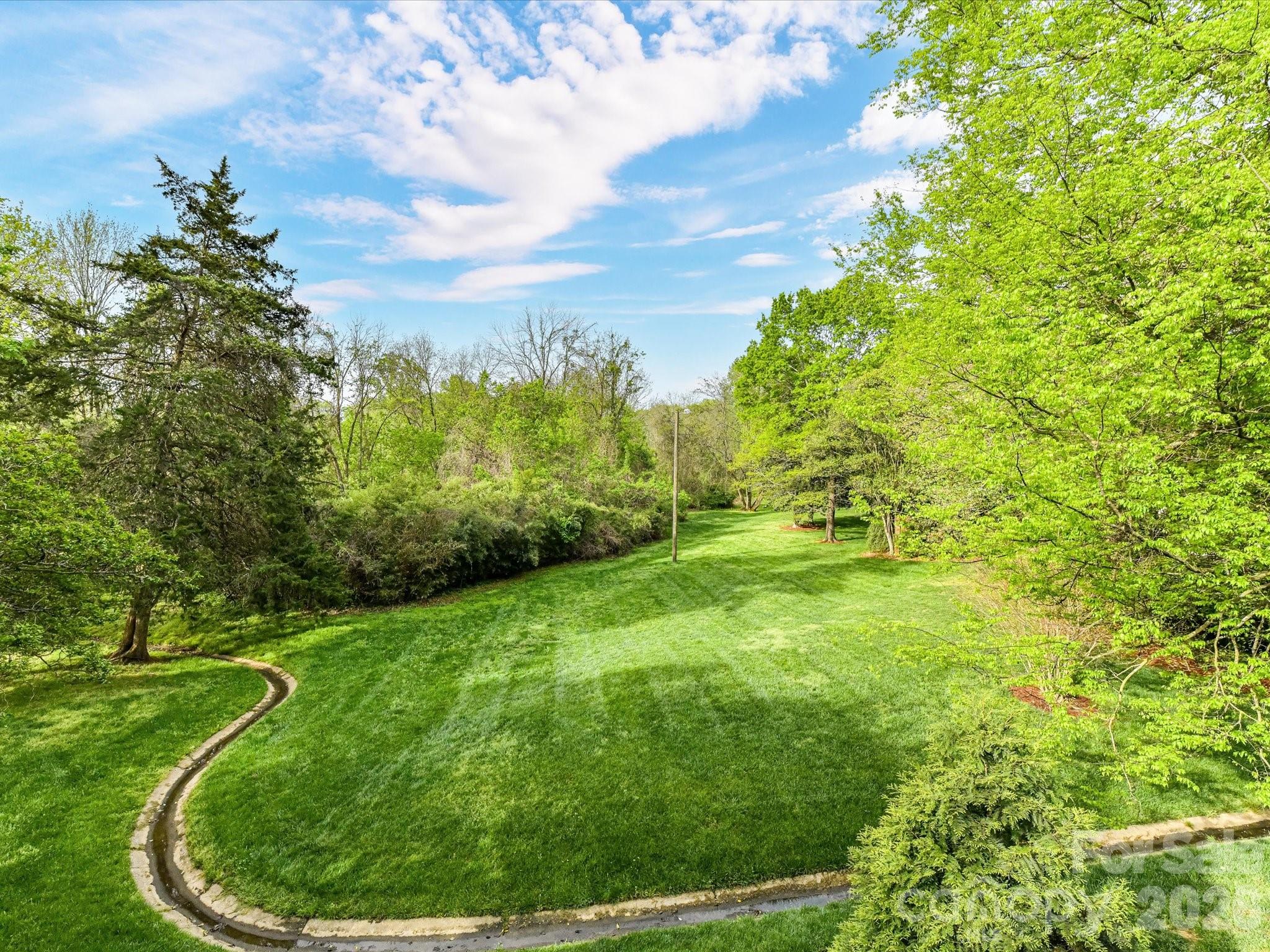 1847 Meadowood Lane — Charlotte