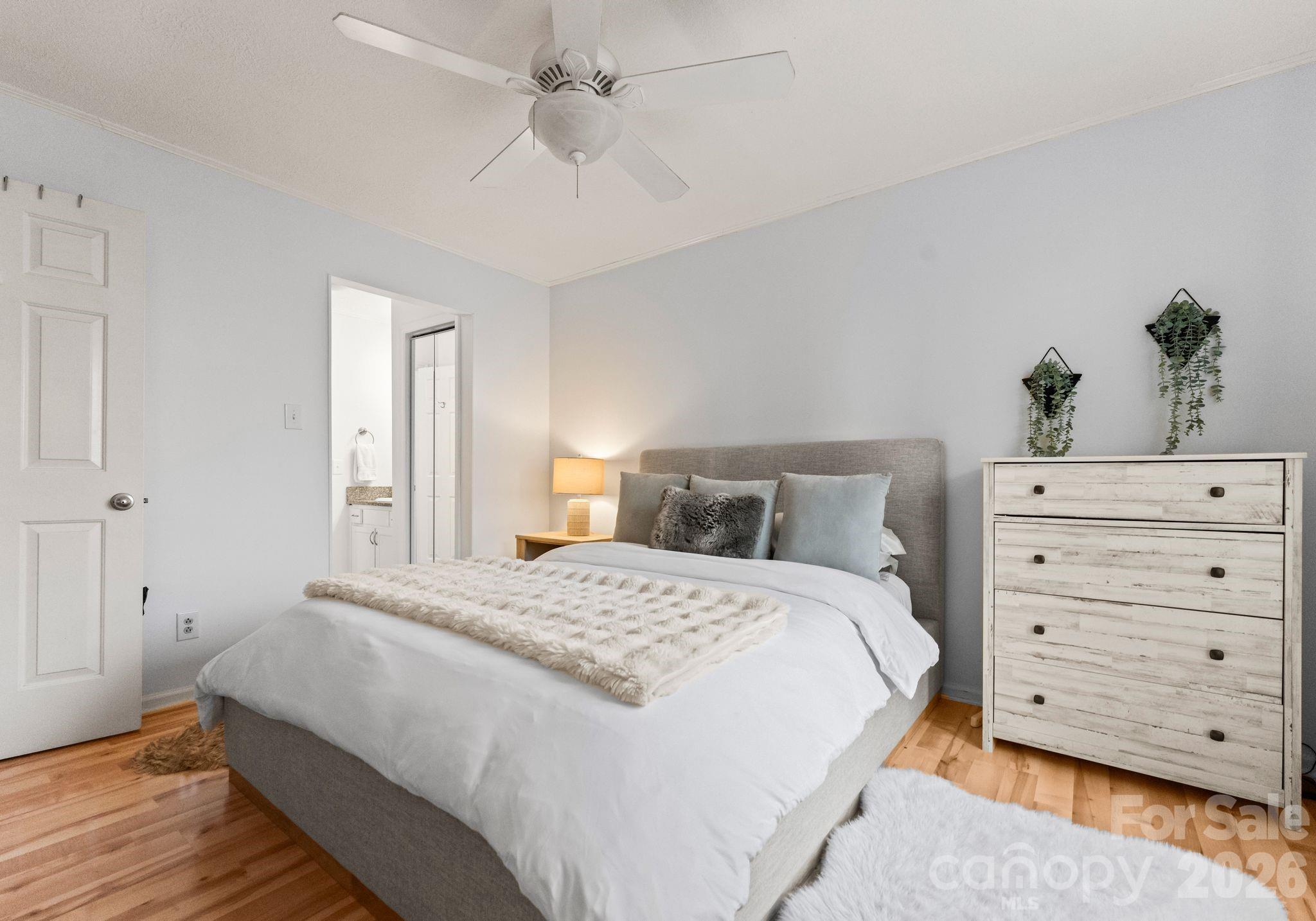 1109 E Morehead Street #16 — Charlotte
