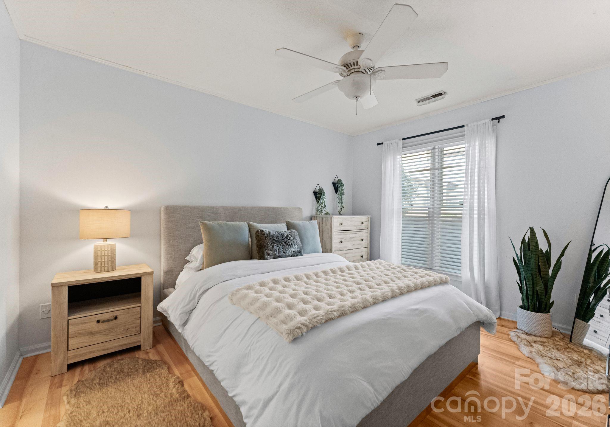1109 E Morehead Street #16 — Charlotte