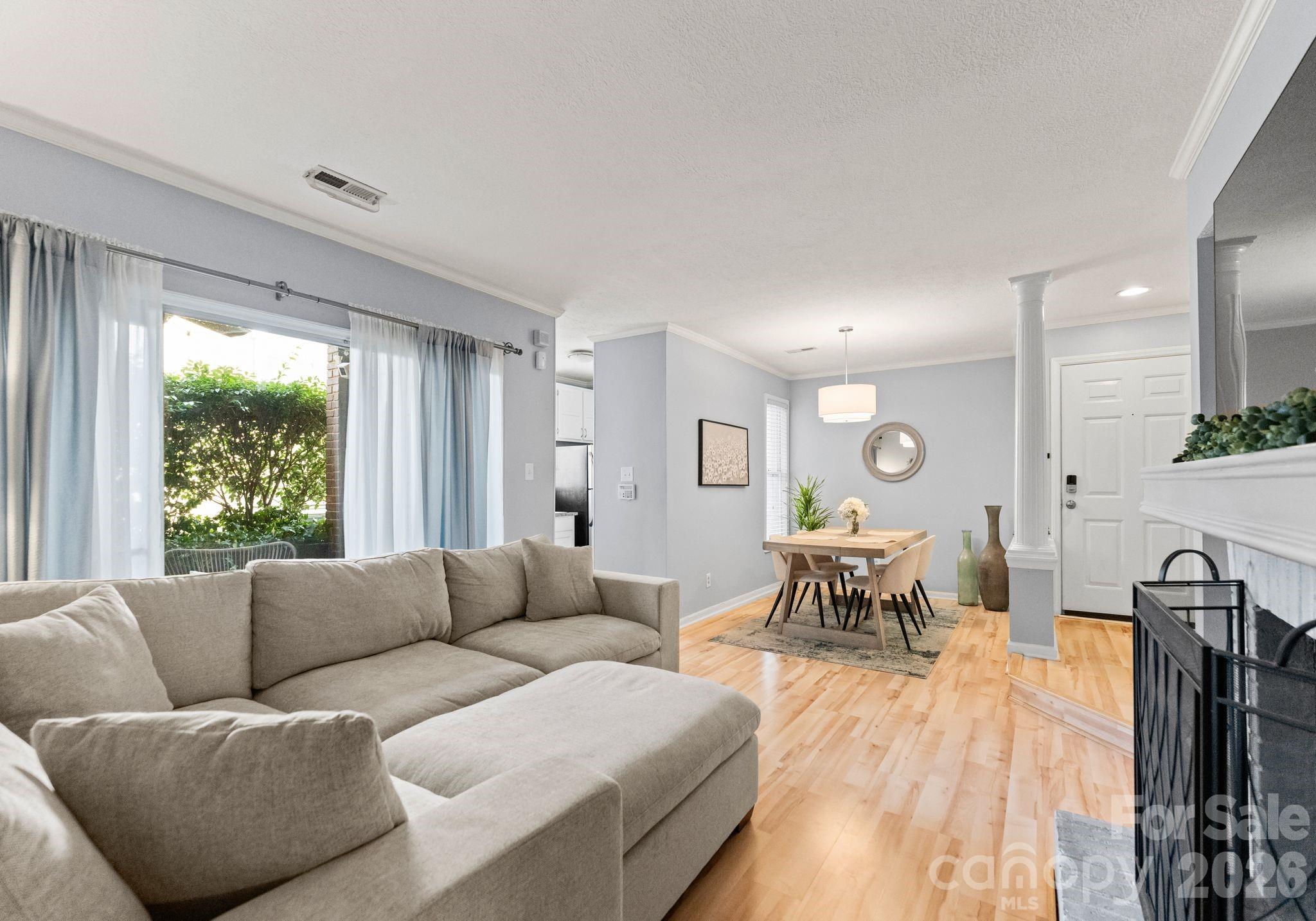 1109 E Morehead Street #16 — Charlotte