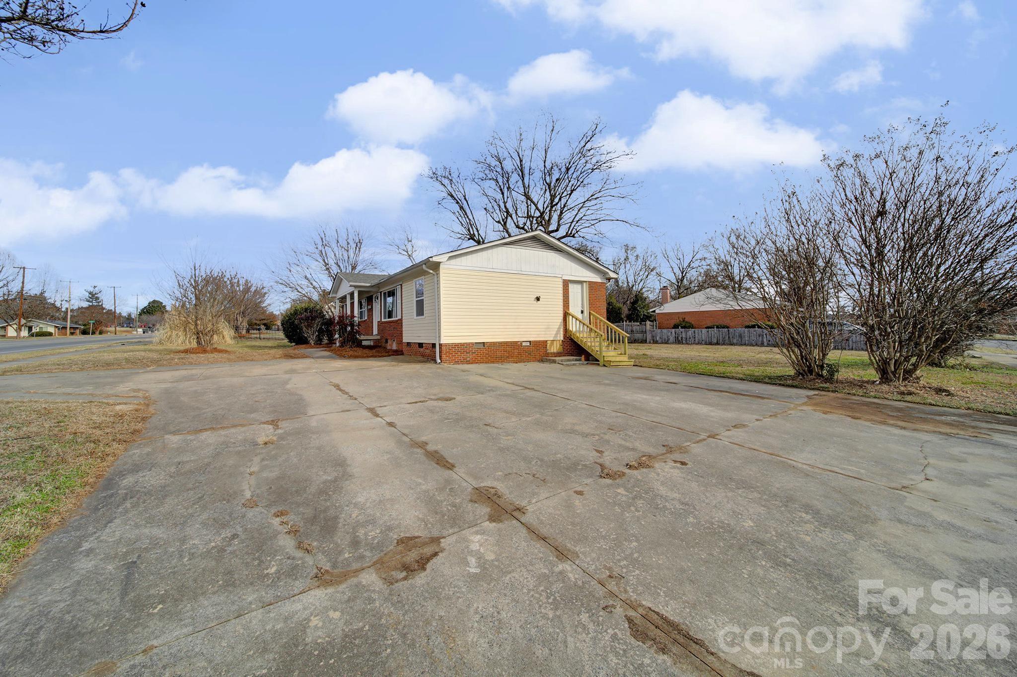328 Old Concord Road — Salisbury
