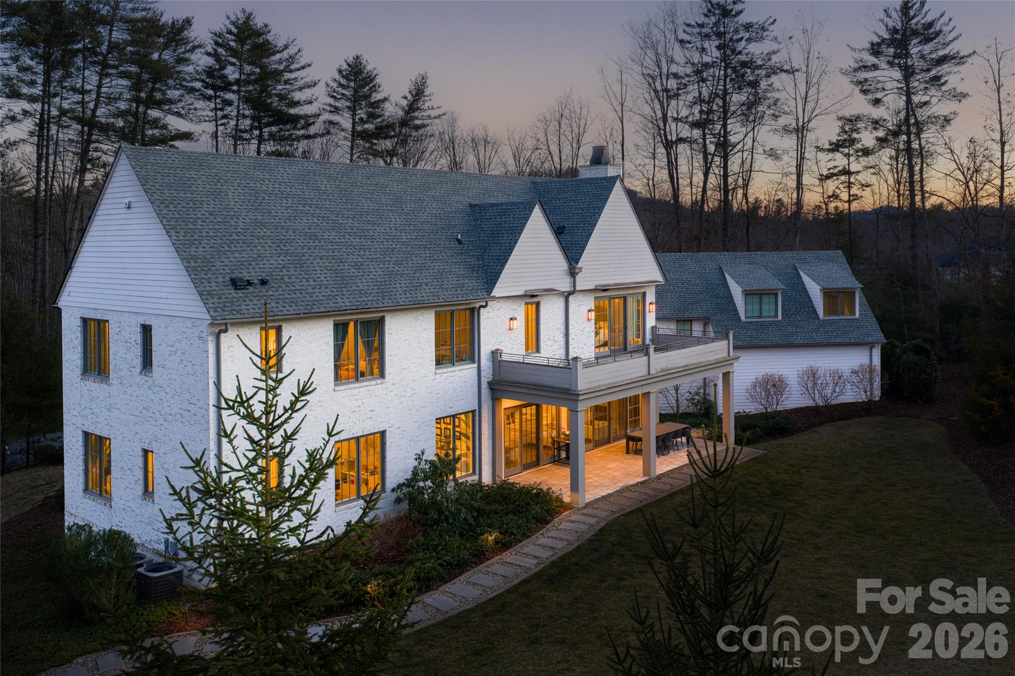 93 Mirehouse Run — Asheville