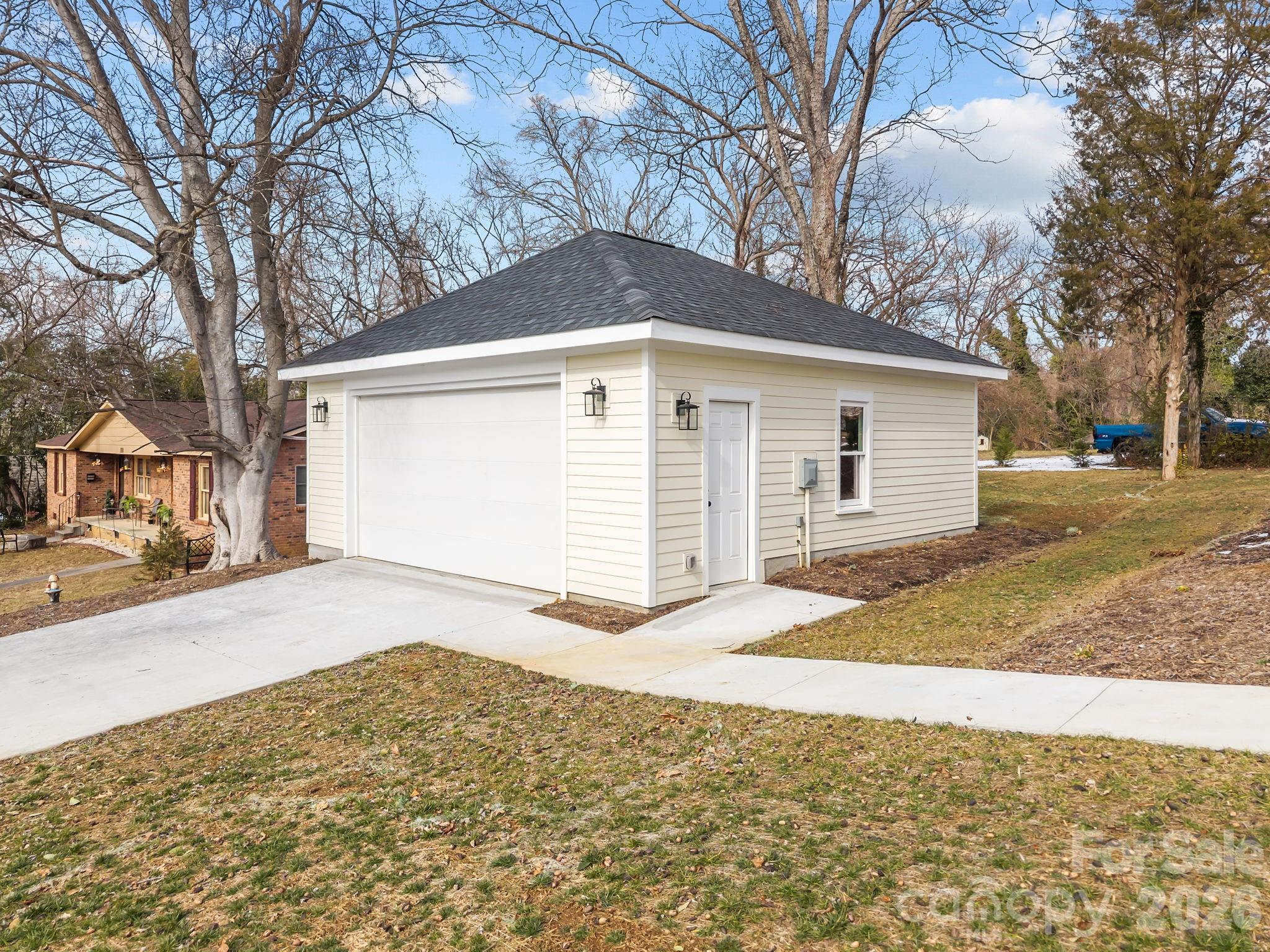 1008 N Main Street — Salisbury