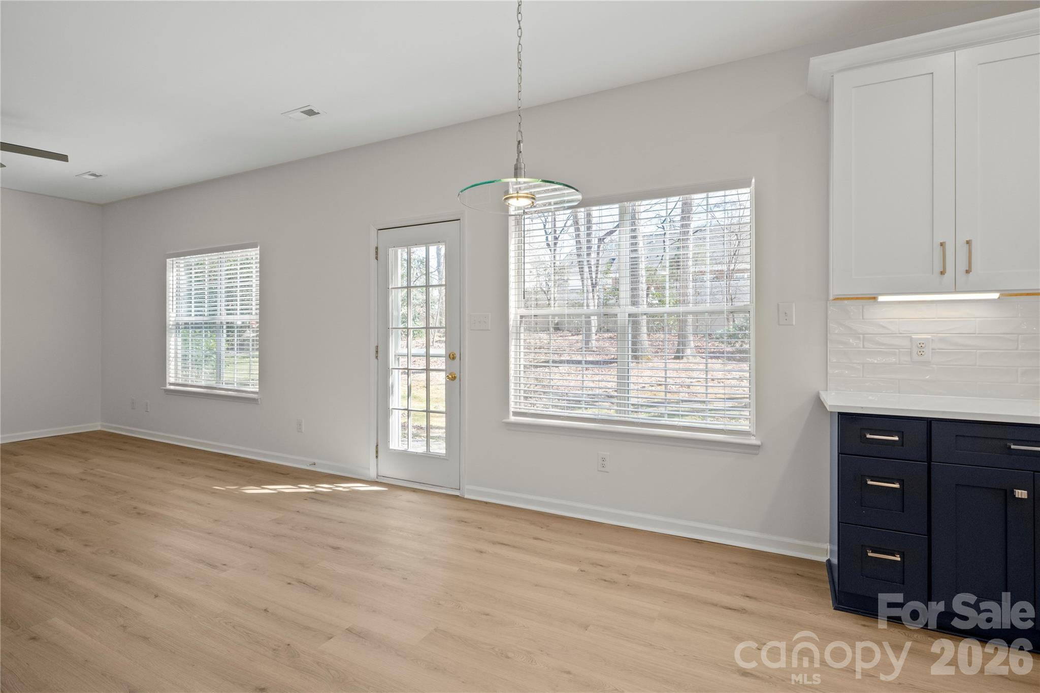 6107 Park Hill Road — Charlotte