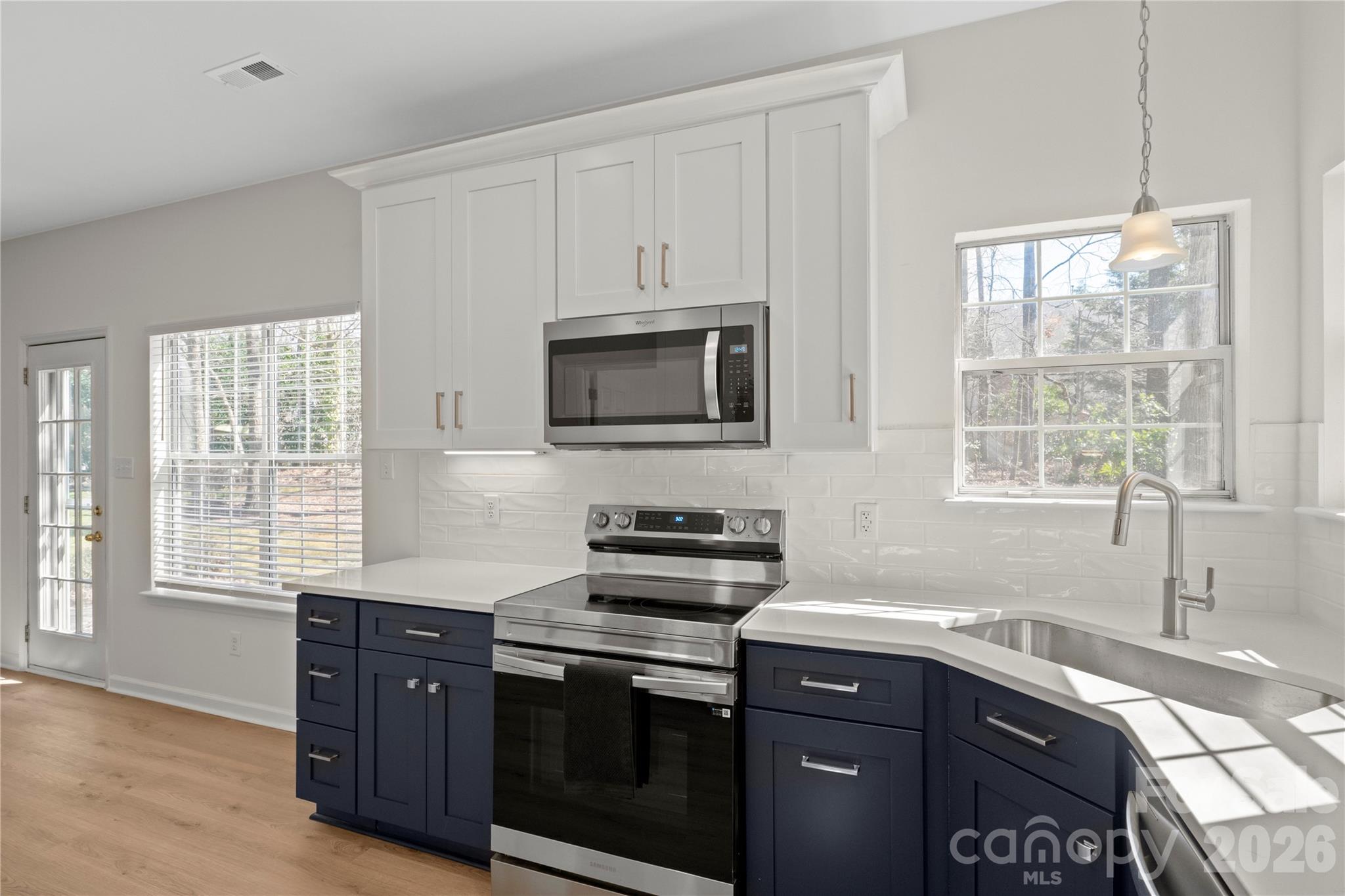 6107 Park Hill Road — Charlotte