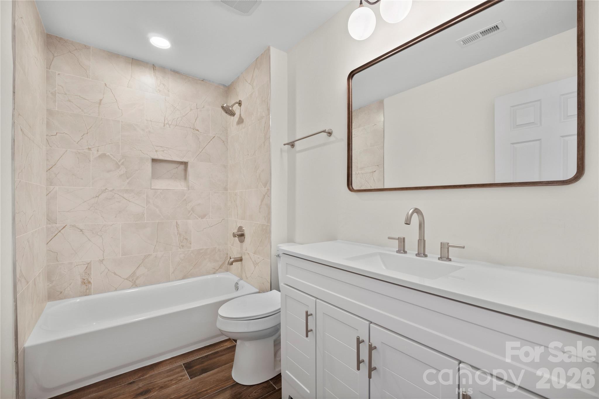 6107 Park Hill Road — Charlotte