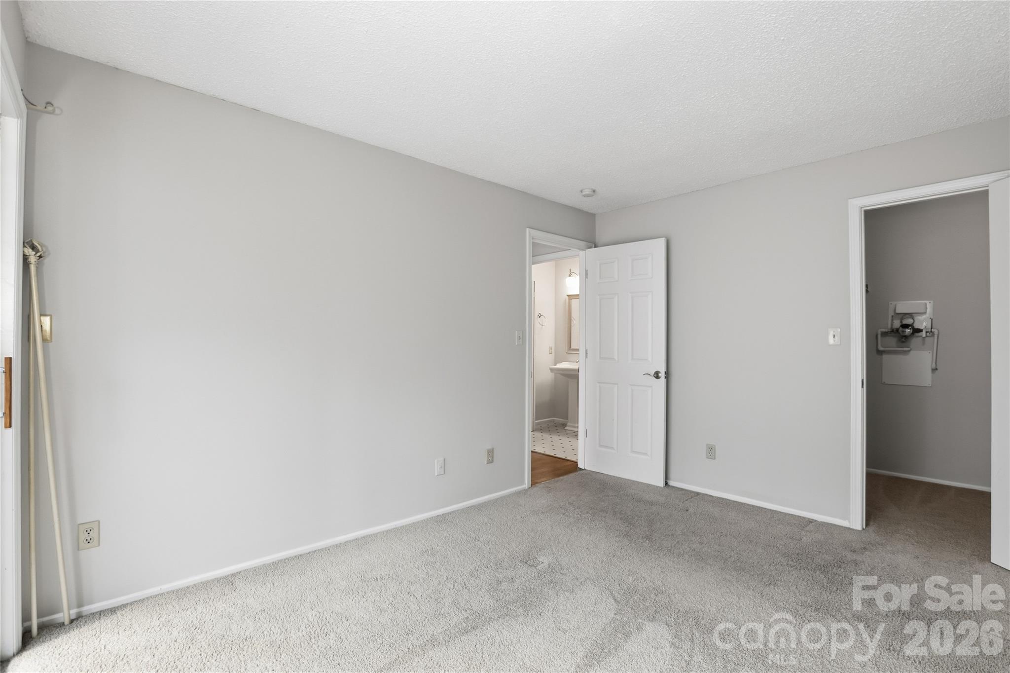 2518 Cranbrook Lane #6 — Charlotte