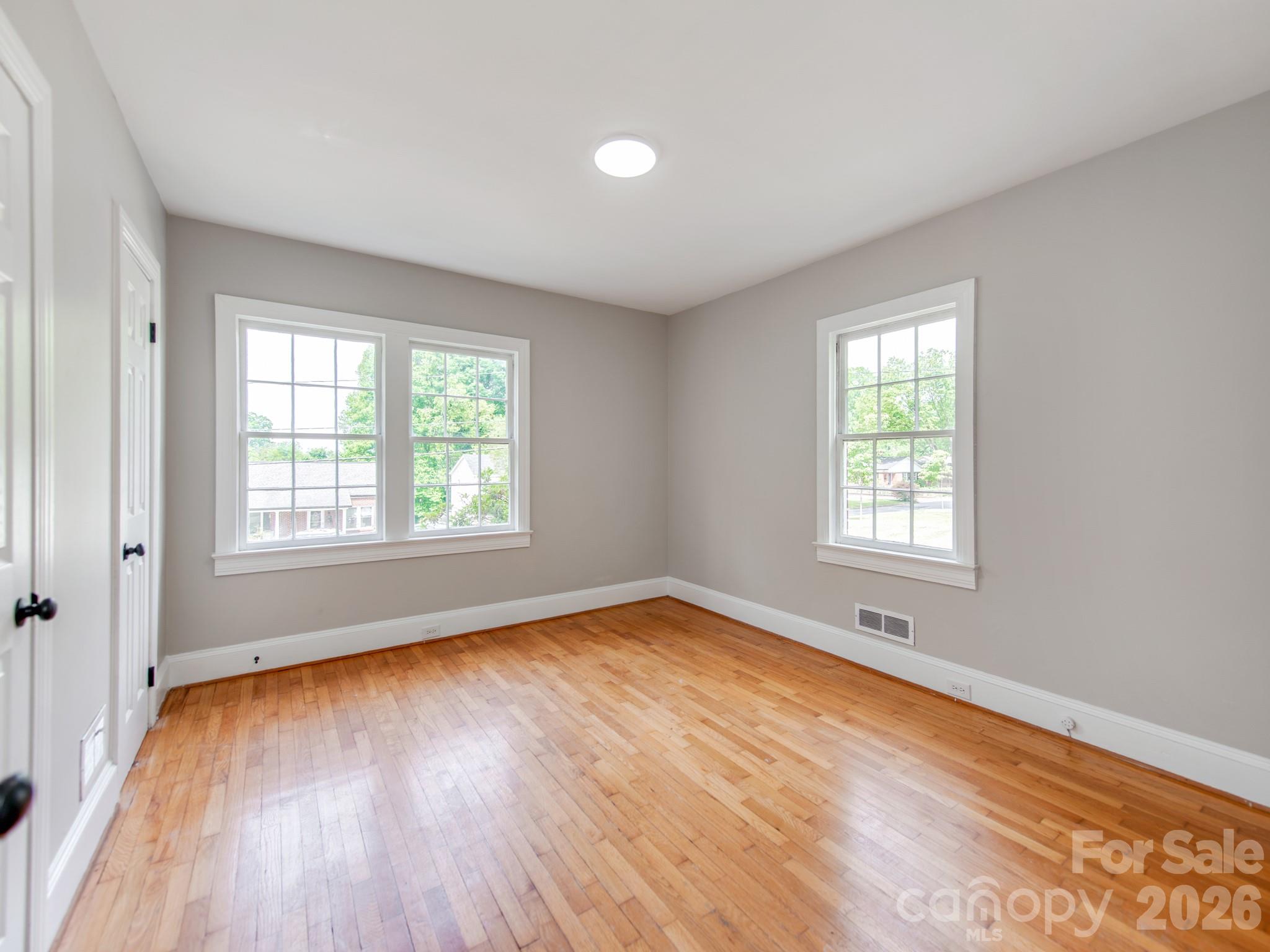 113 Falls Street — Morganton