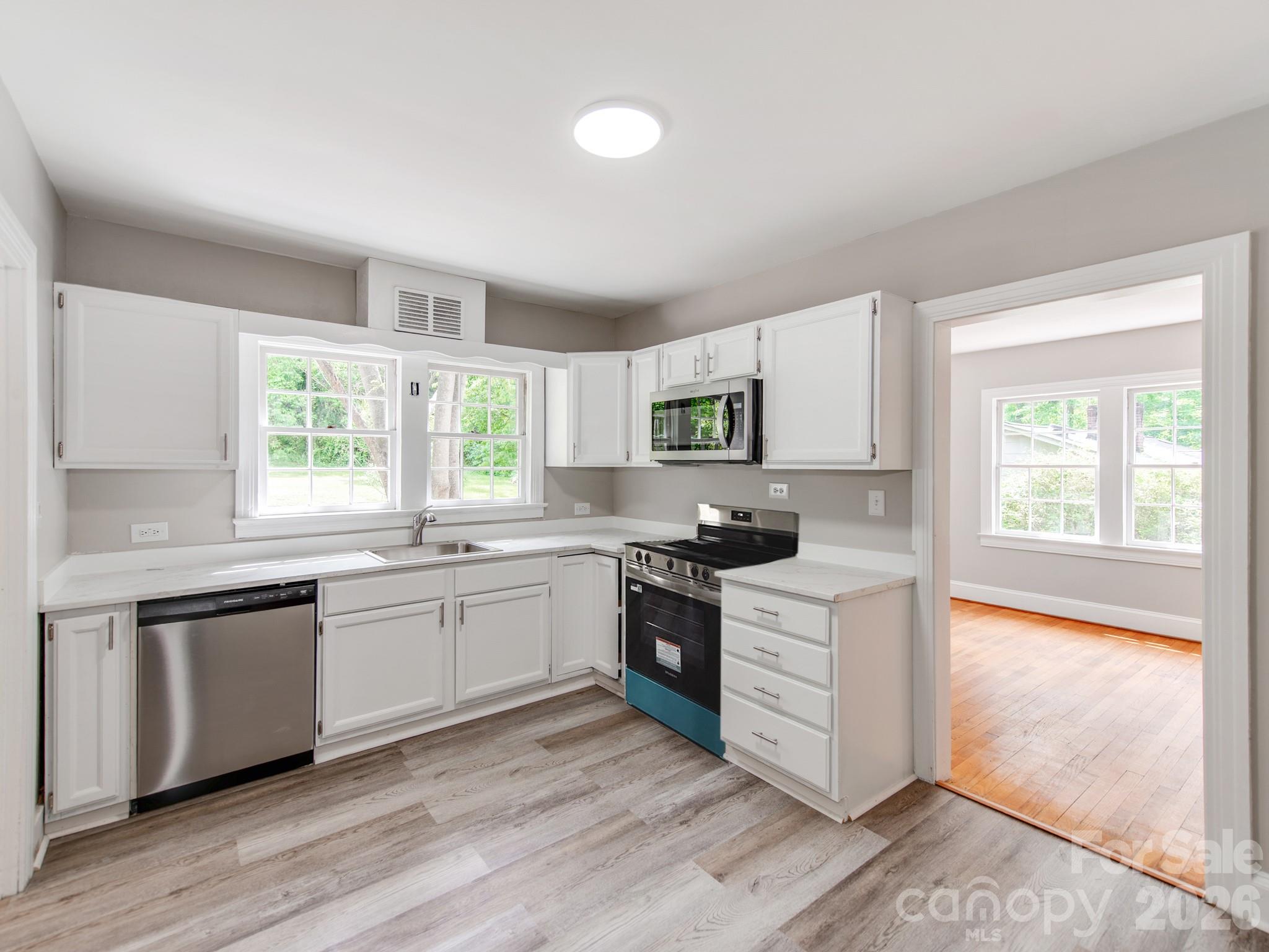 113 Falls Street — Morganton