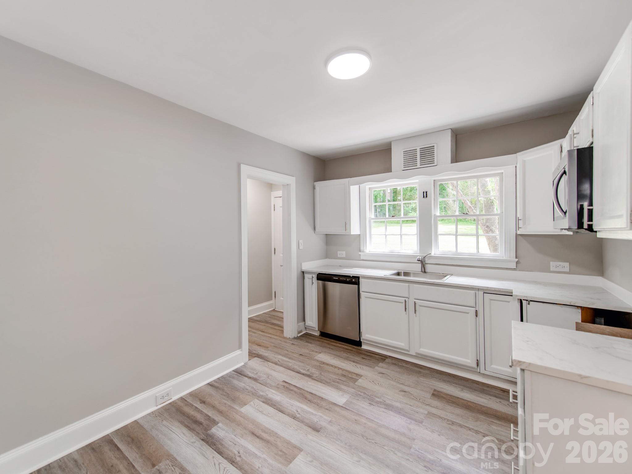 113 Falls Street — Morganton