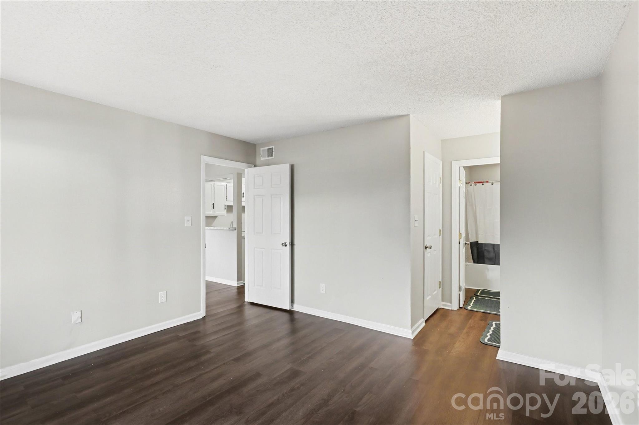 7255 Winery Lane — Charlotte