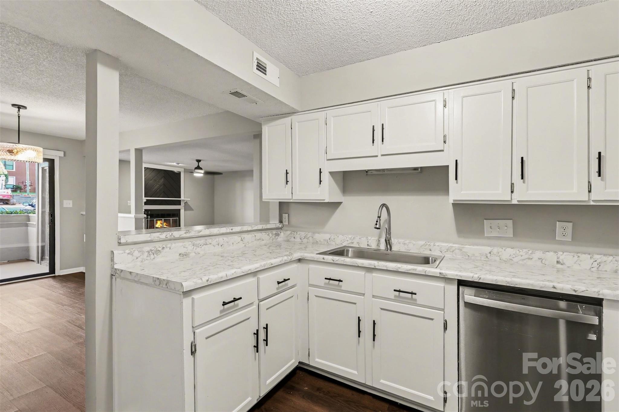 7255 Winery Lane — Charlotte