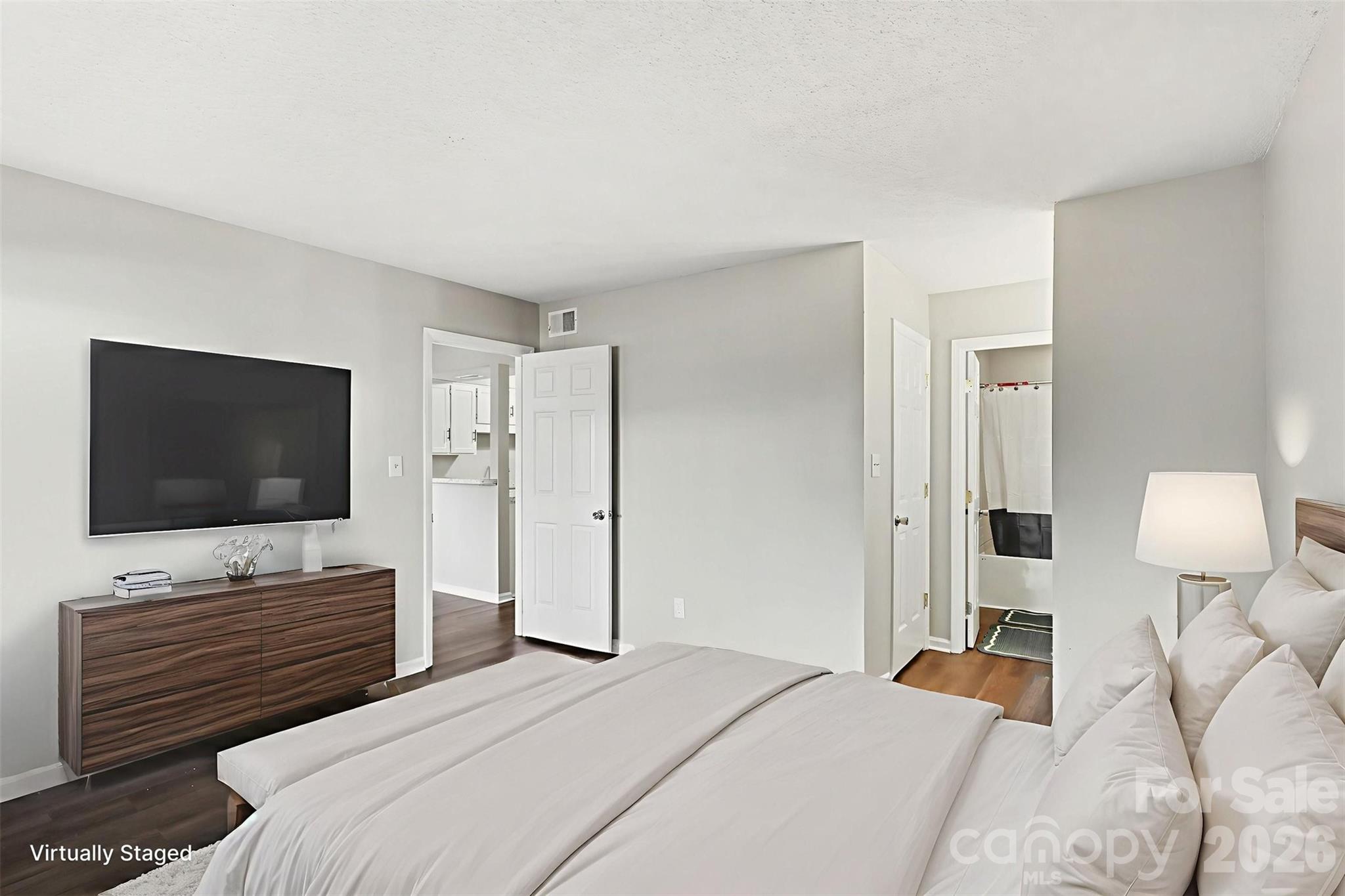 7255 Winery Lane — Charlotte