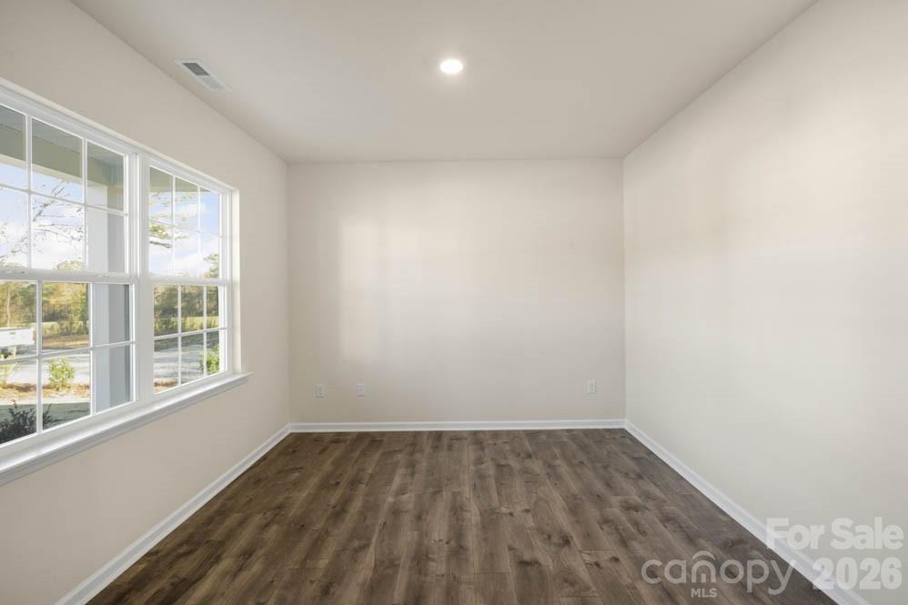 437 Falcon Lane — Lexington