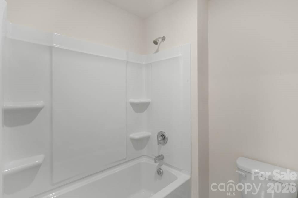 437 Falcon Lane — Lexington