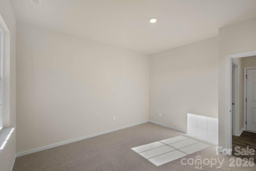 437 Falcon Lane — Lexington