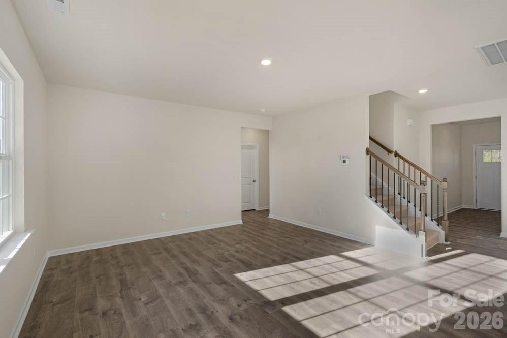 437 Falcon Lane — Lexington