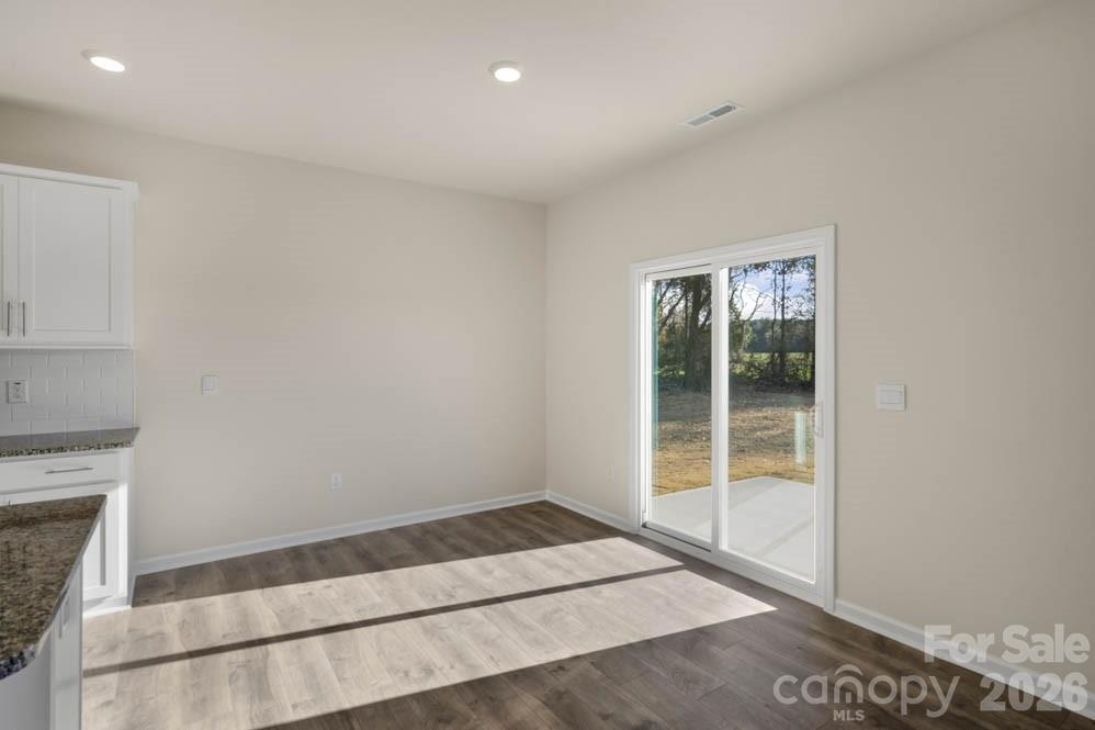 437 Falcon Lane — Lexington