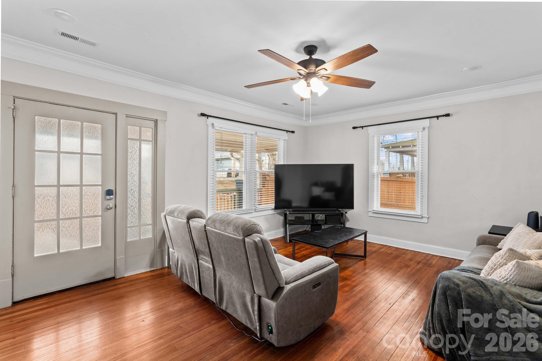 705 W 5th Avenue — Lexington