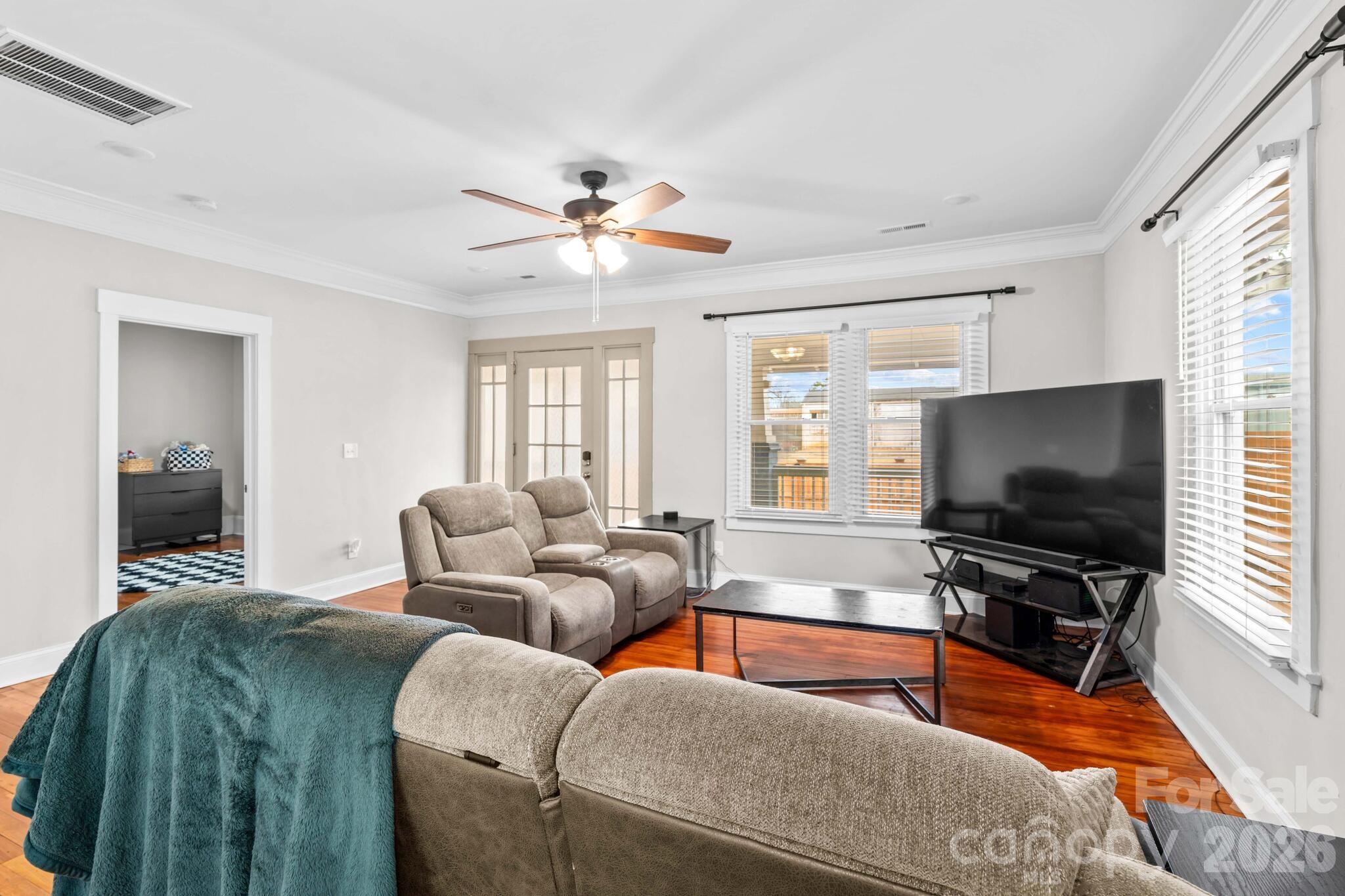 705 W 5th Avenue — Lexington