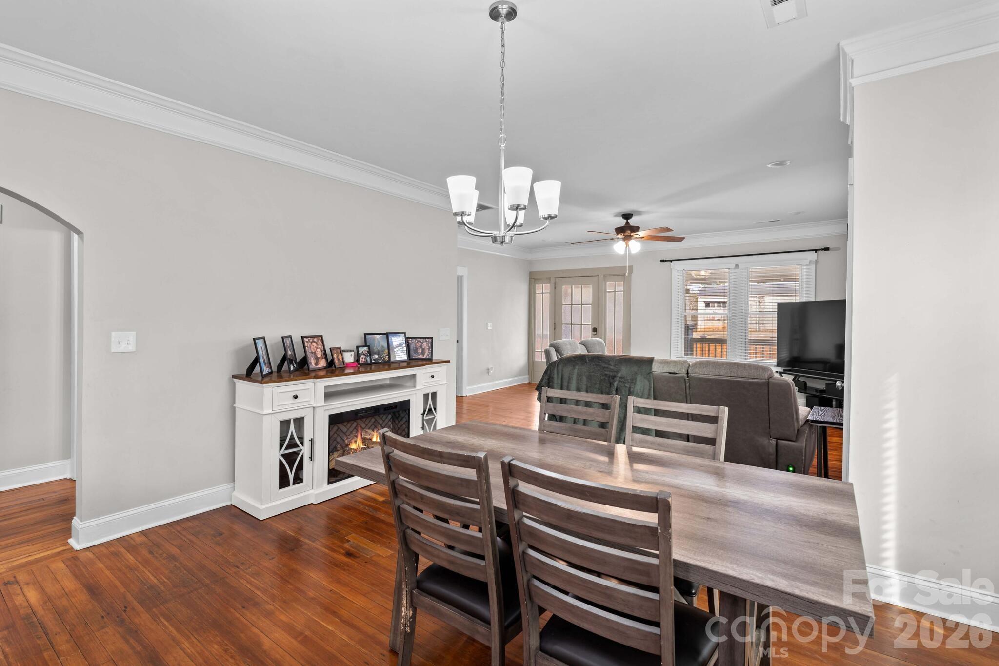 705 W 5th Avenue — Lexington