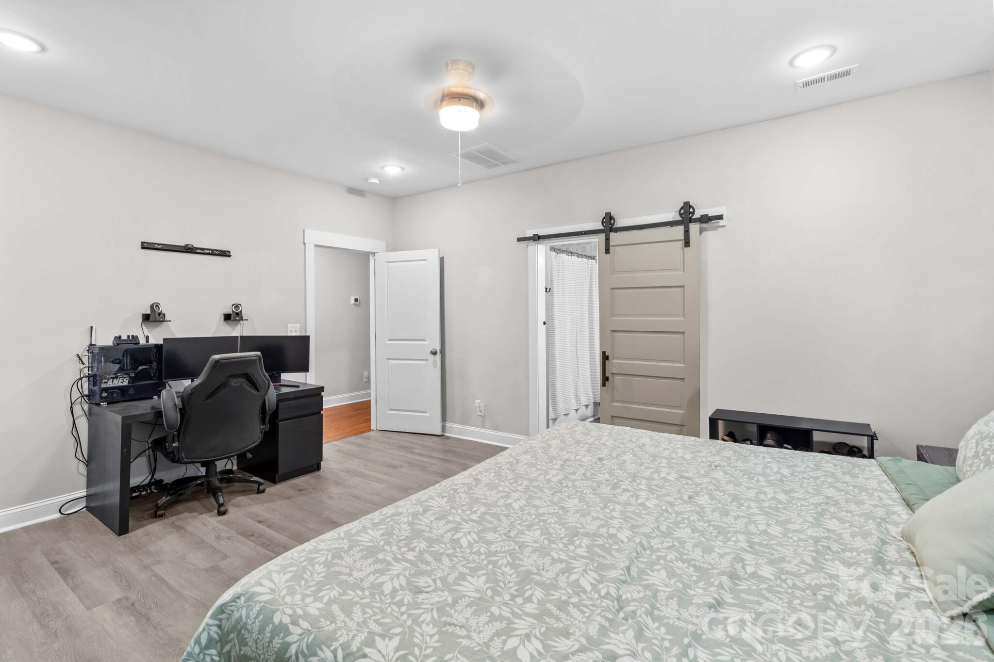 705 W 5th Avenue — Lexington