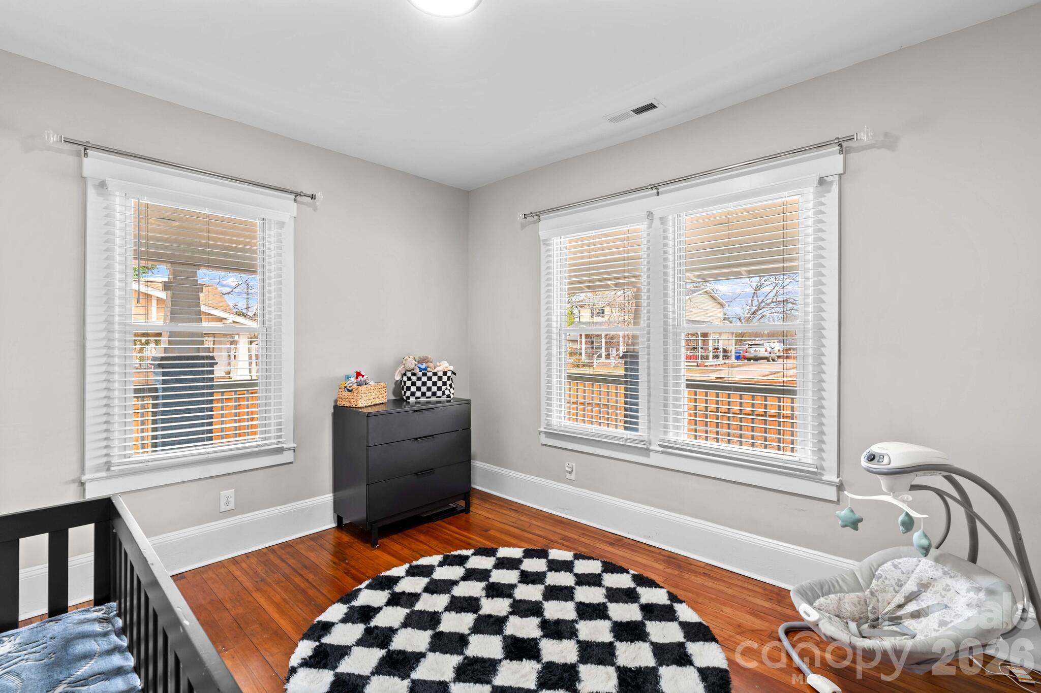 705 W 5th Avenue — Lexington