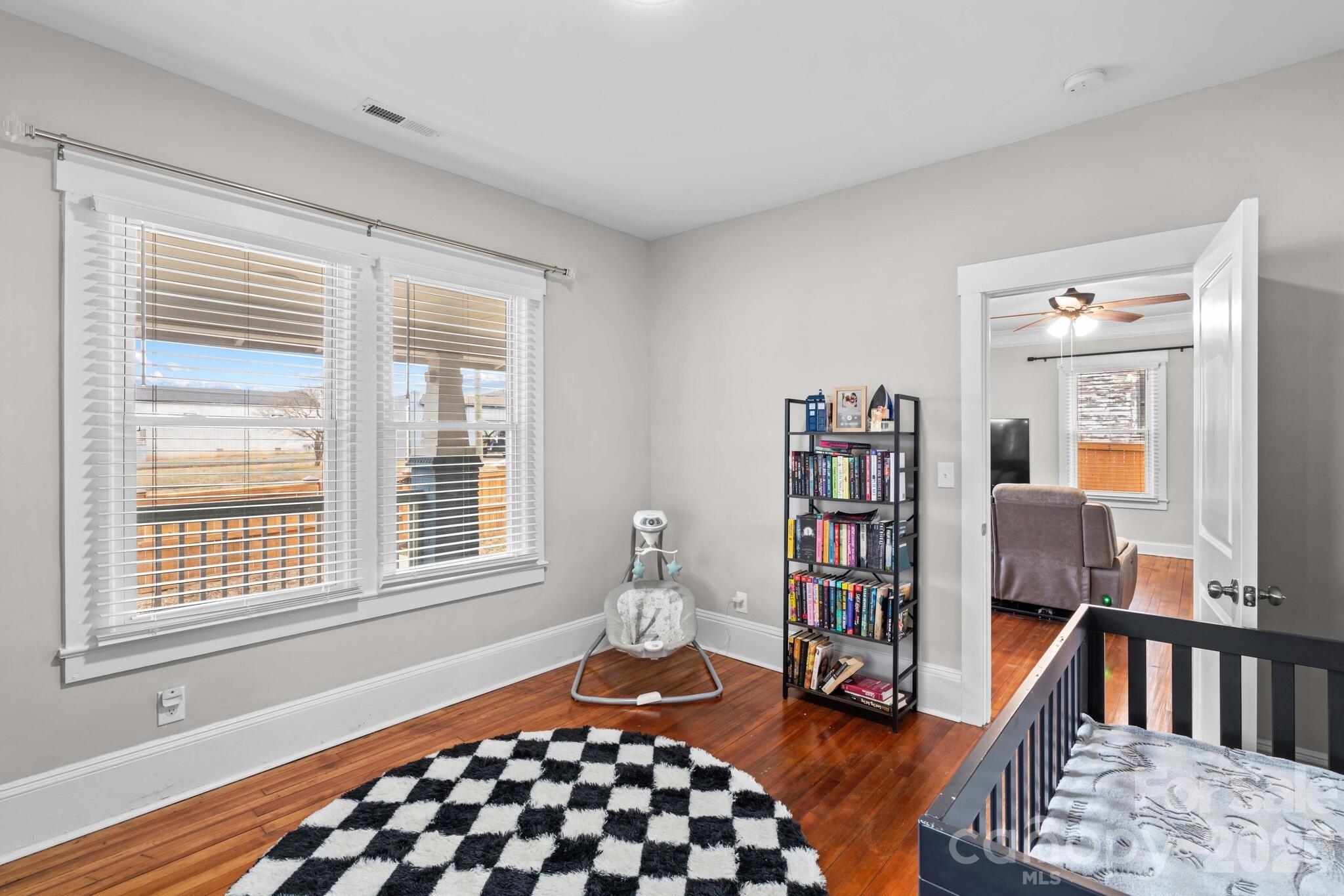 705 W 5th Avenue — Lexington