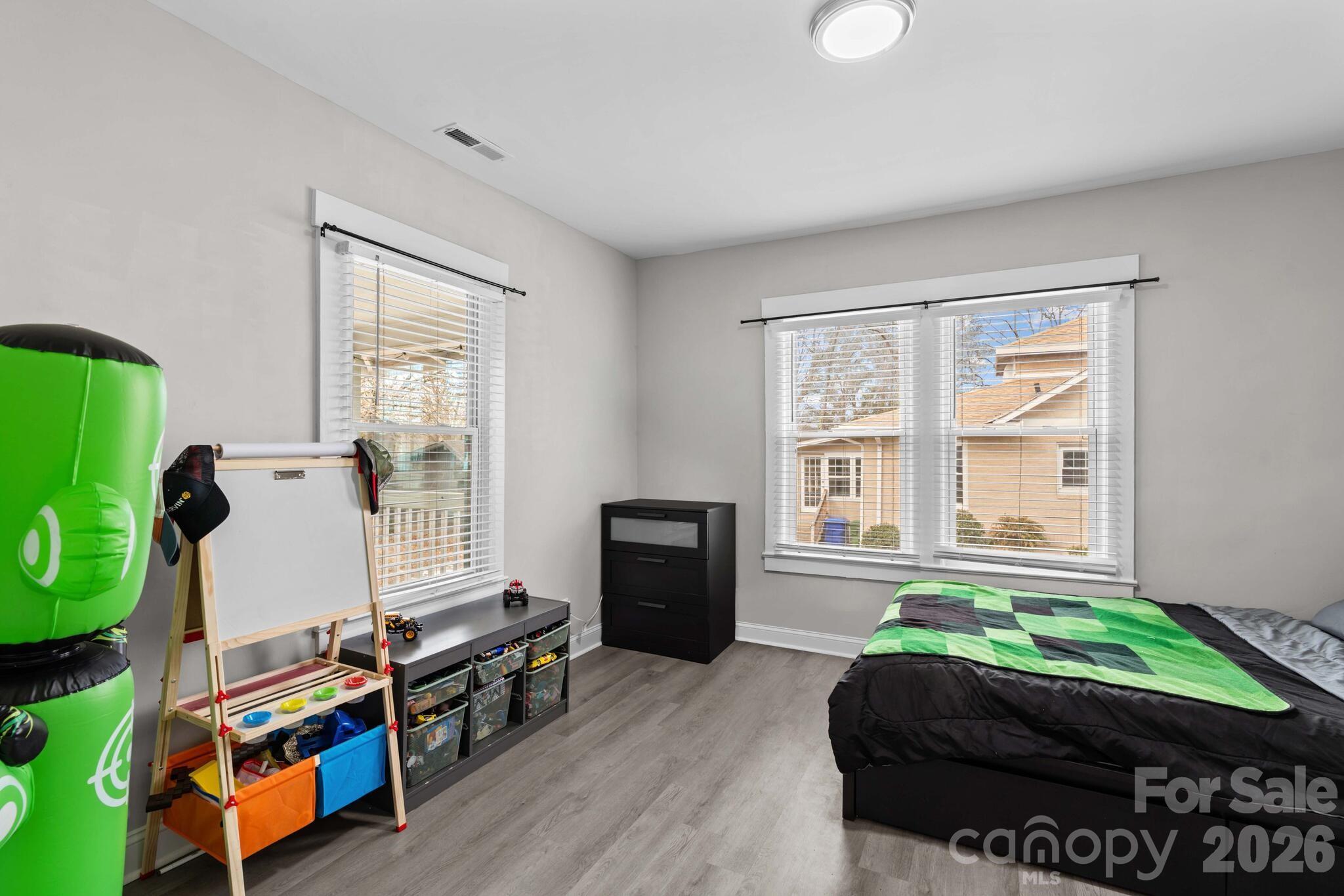 705 W 5th Avenue — Lexington