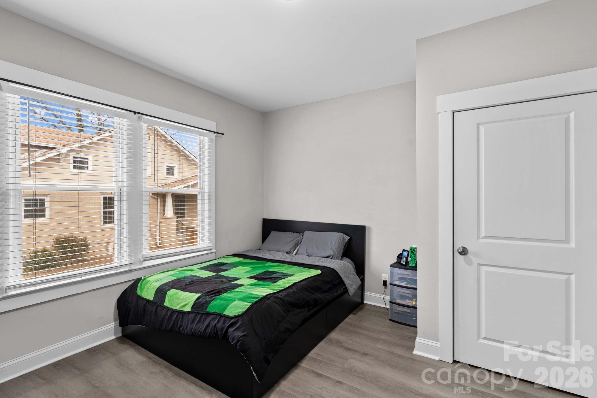 705 W 5th Avenue — Lexington