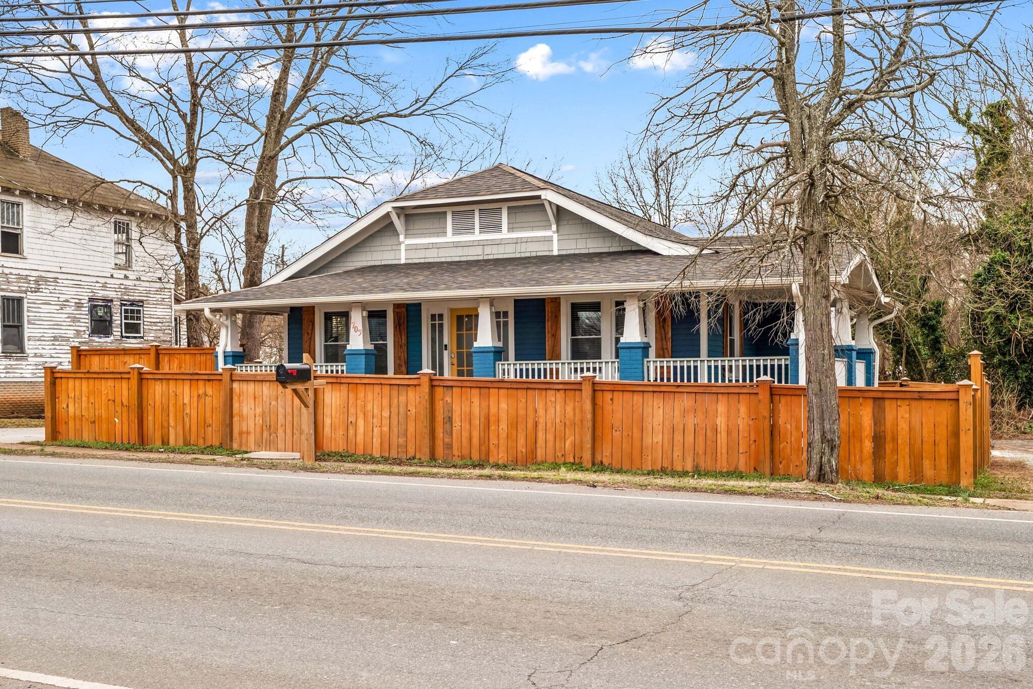 705 W 5th Avenue — Lexington