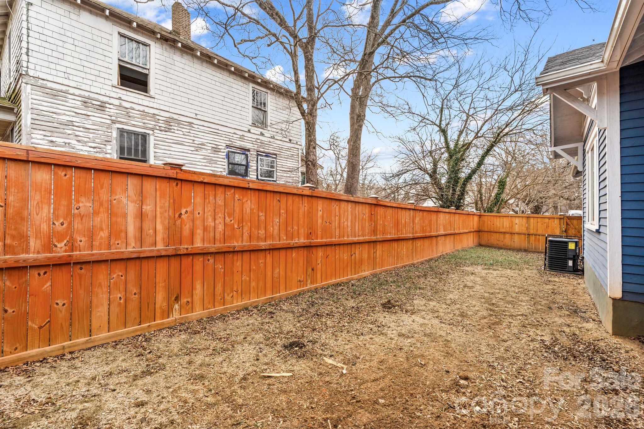 705 W 5th Avenue — Lexington