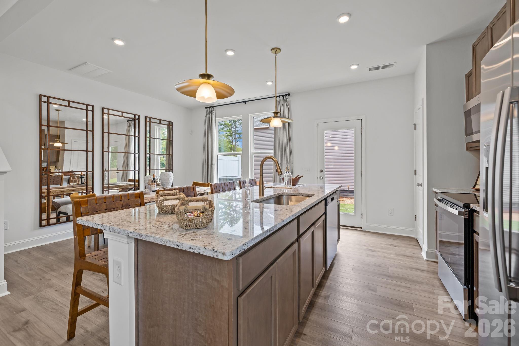 7651 Ethora Way — Charlotte