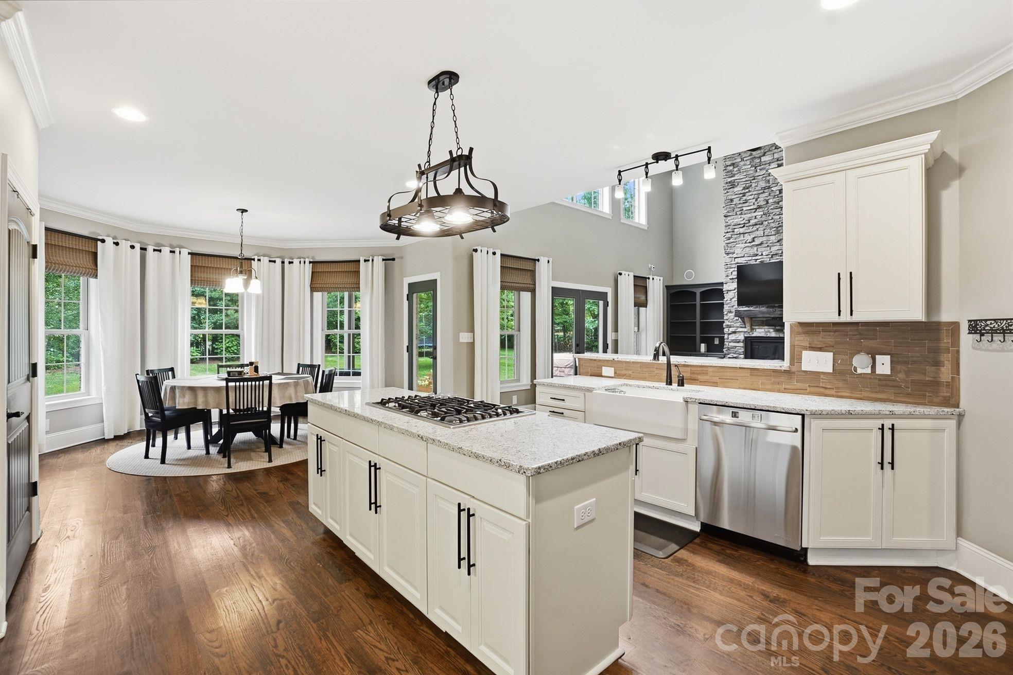 250 Barber Loop — Mooresville