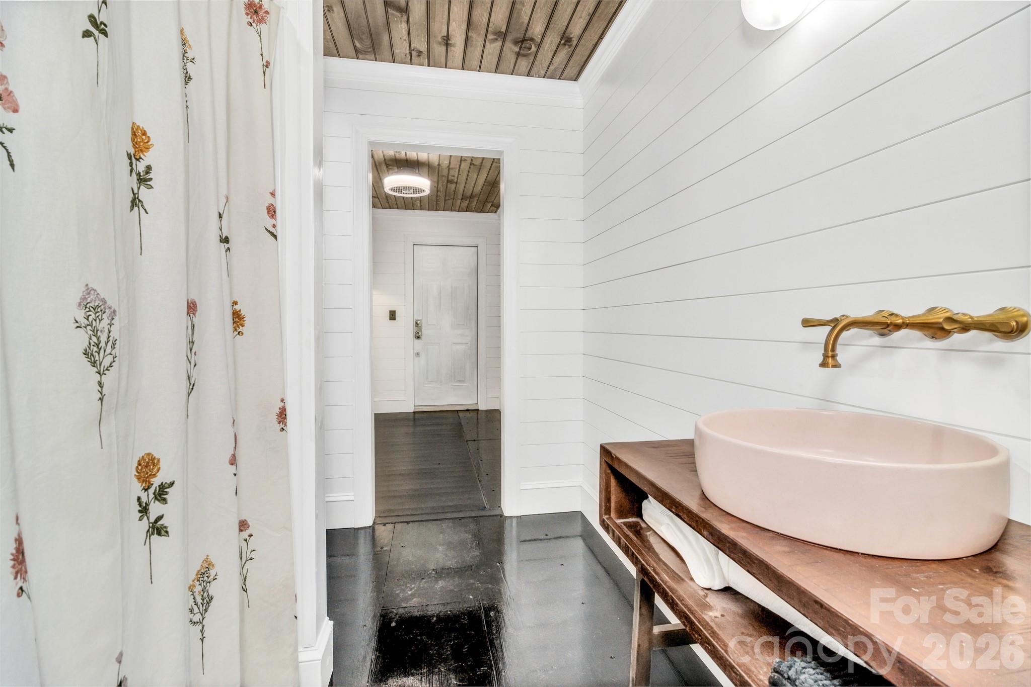 1115 Paint Rock Road — Hot Springs