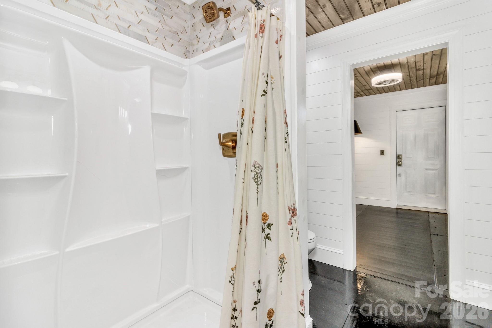 1115 Paint Rock Road — Hot Springs
