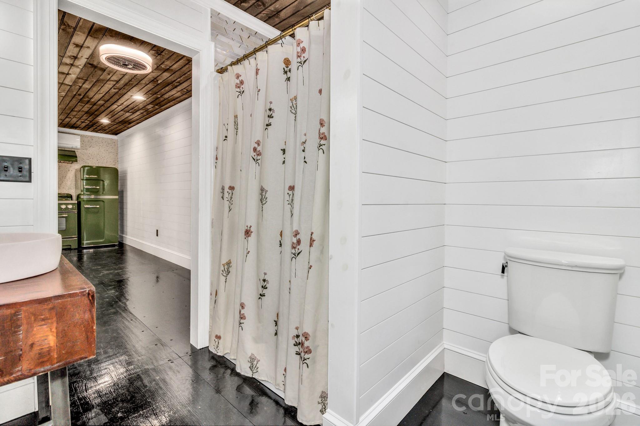 1115 Paint Rock Road — Hot Springs