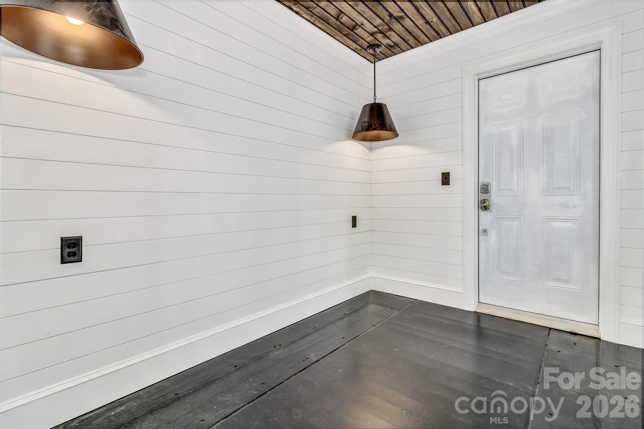 1115 Paint Rock Road — Hot Springs