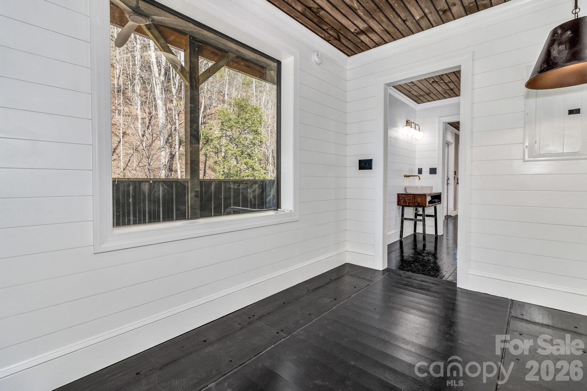 1115 Paint Rock Road — Hot Springs