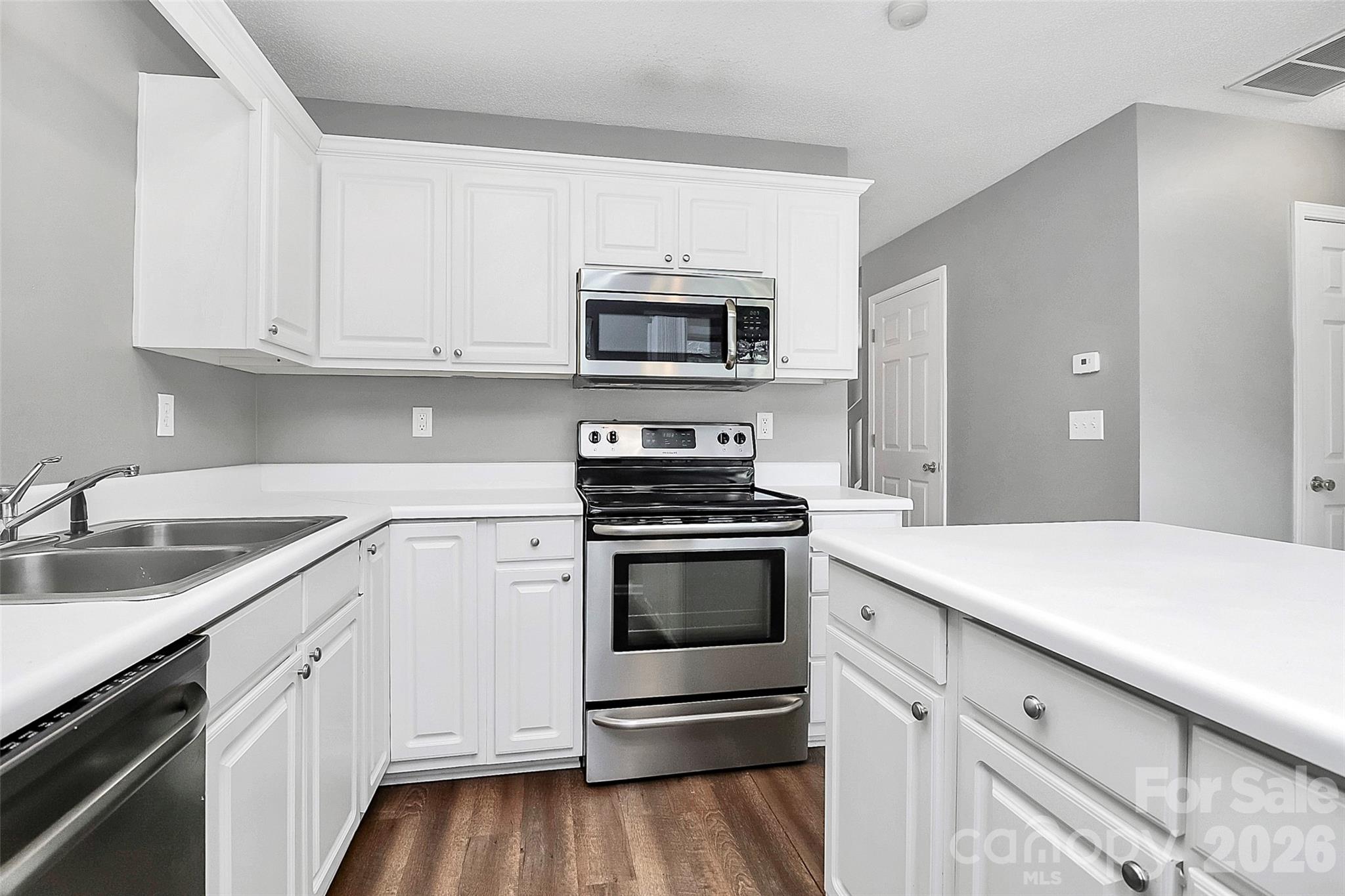 10739 Holly Ridge Boulevard — Charlotte
